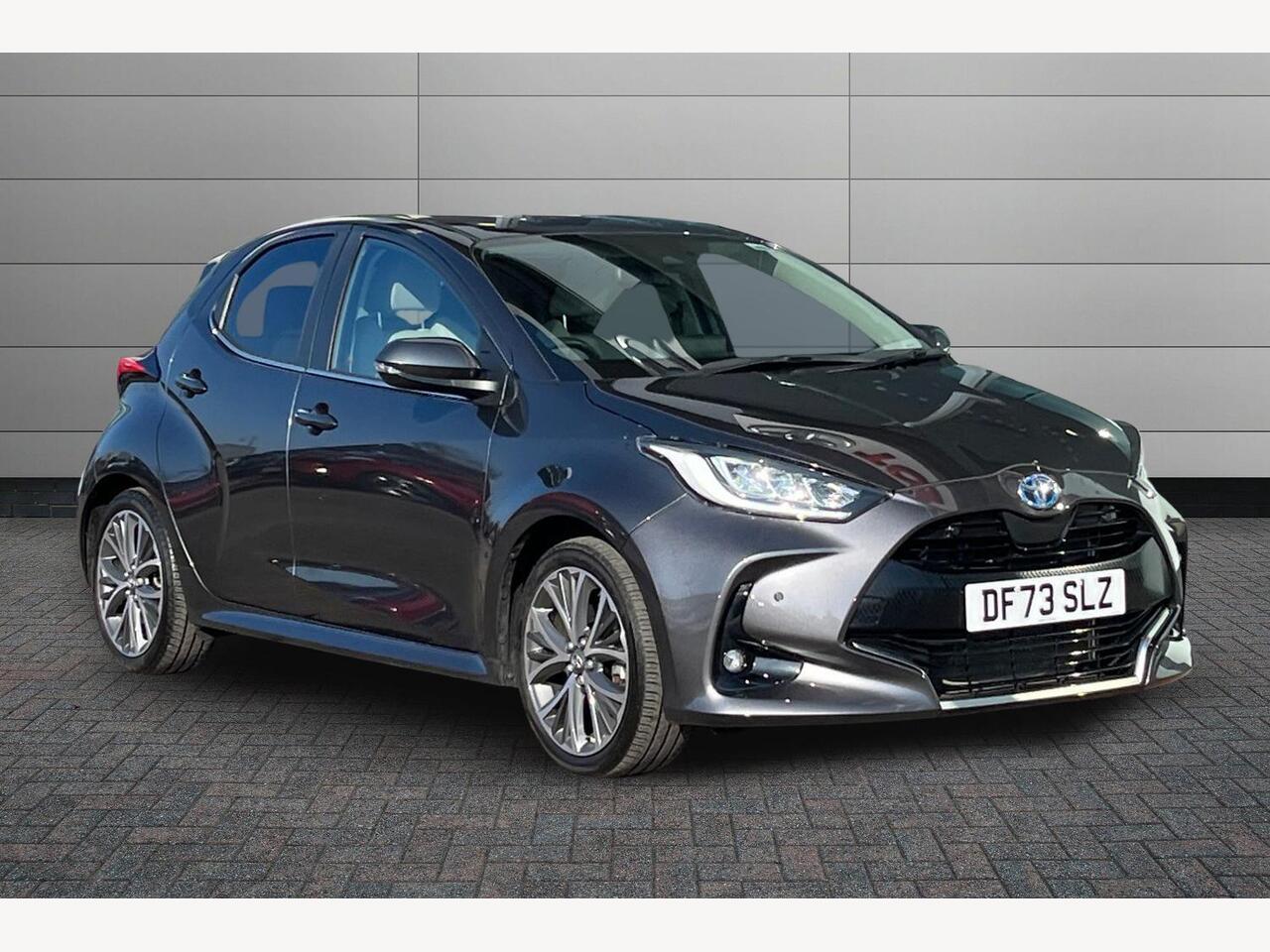 Main listing image - Toyota Yaris