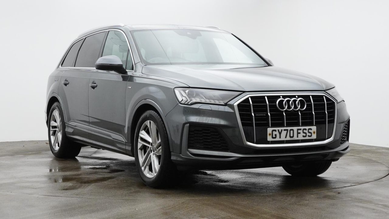 Main listing image - Audi Q7