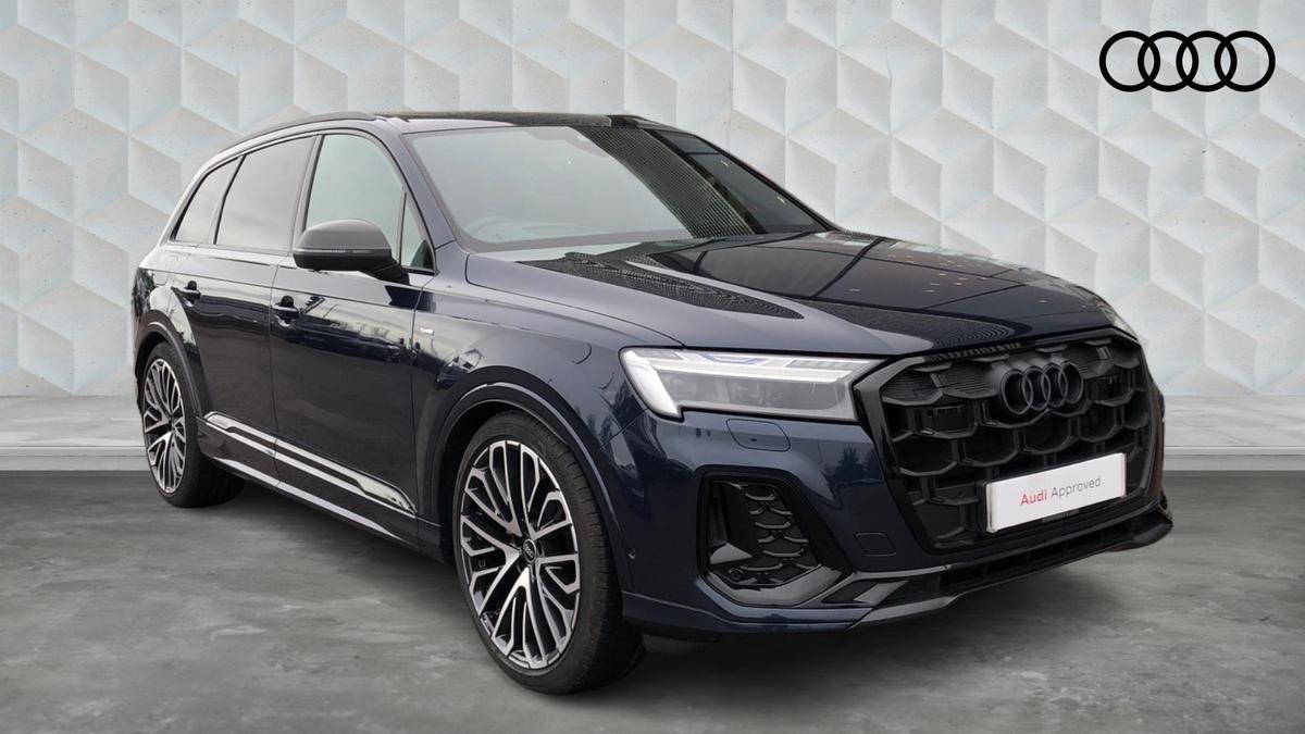 Main listing image - Audi Q7