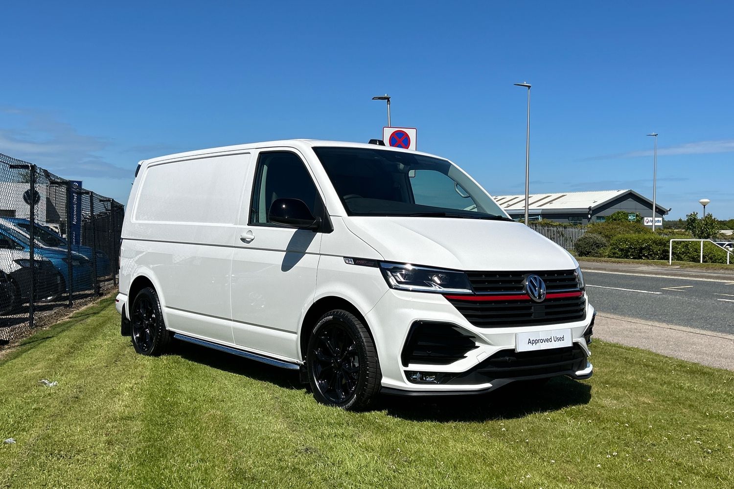 Main listing image - Volkswagen Transporter