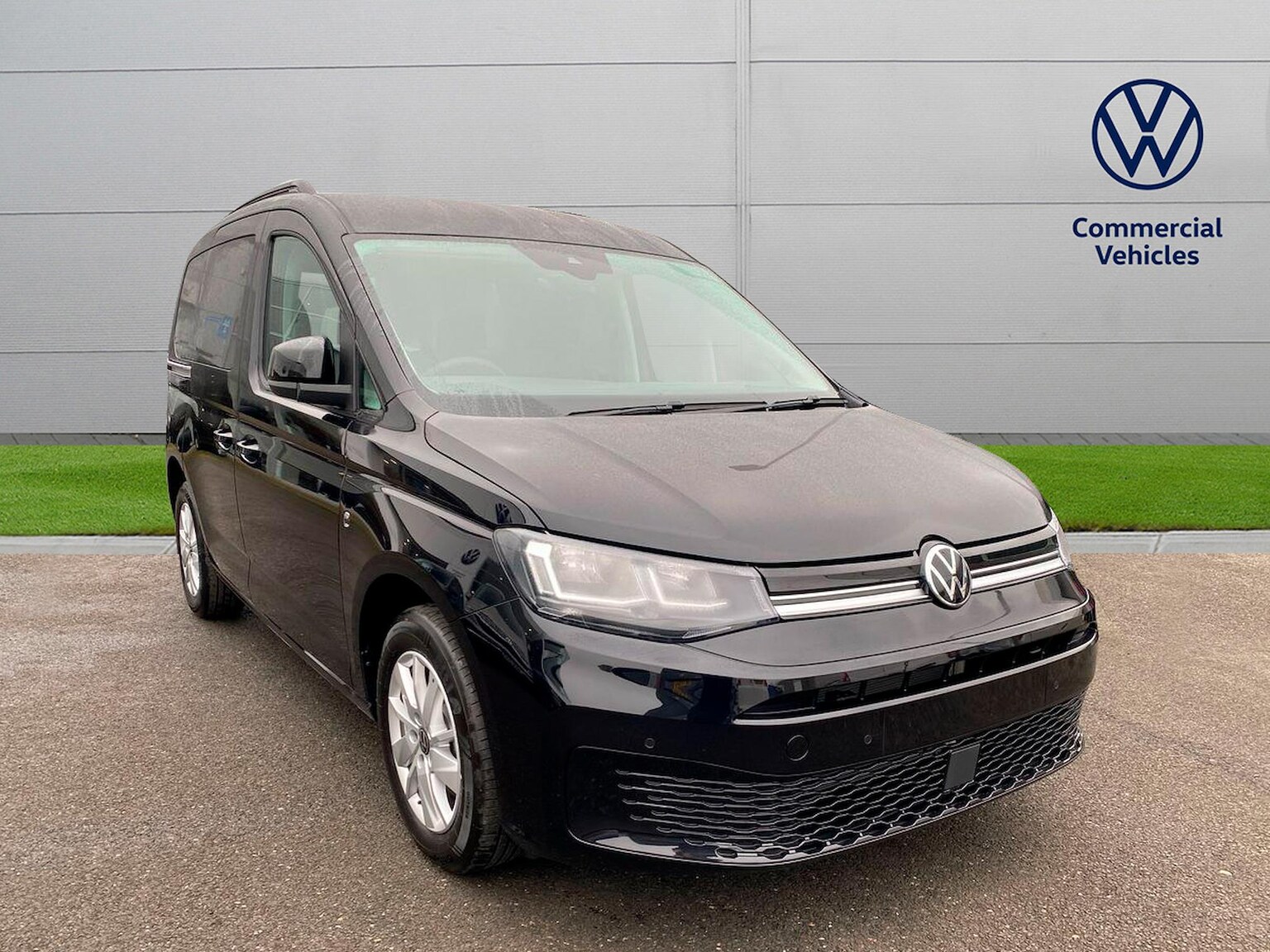 Main listing image - Volkswagen Caddy Life