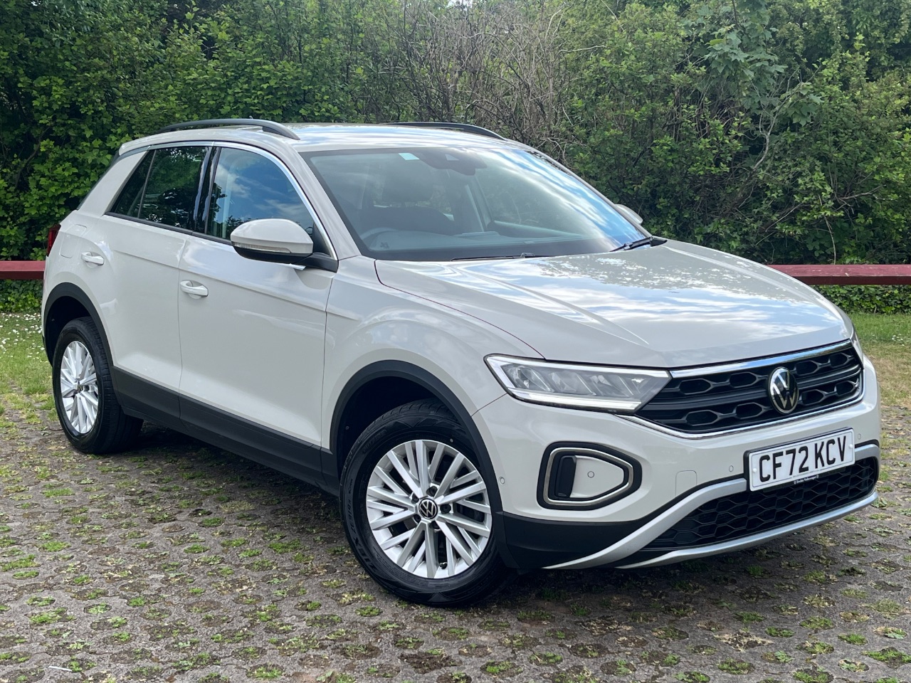 Main listing image - Volkswagen T-Roc