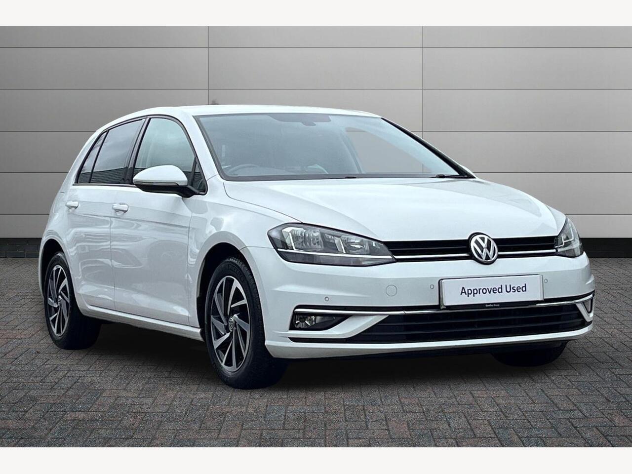 Main listing image - Volkswagen Golf
