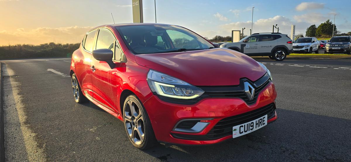 Main listing image - Renault Clio