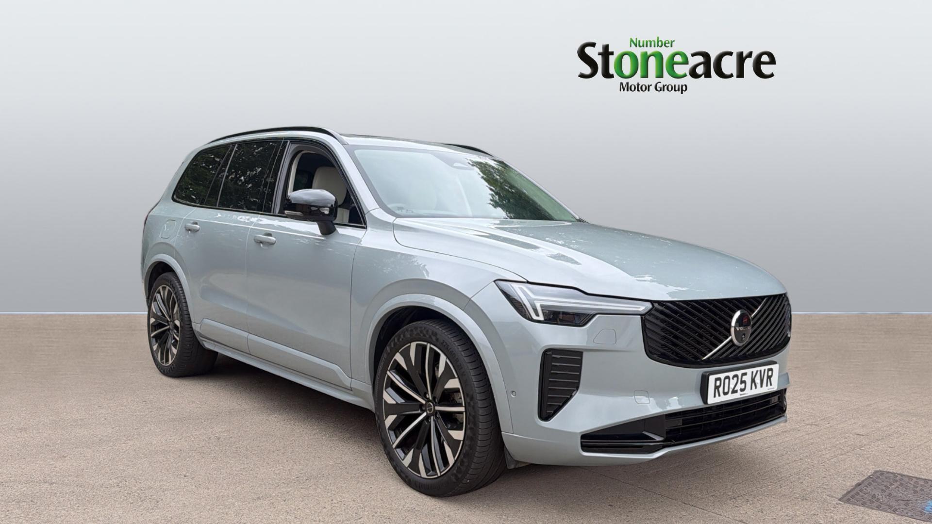 Main listing image - Volvo XC90