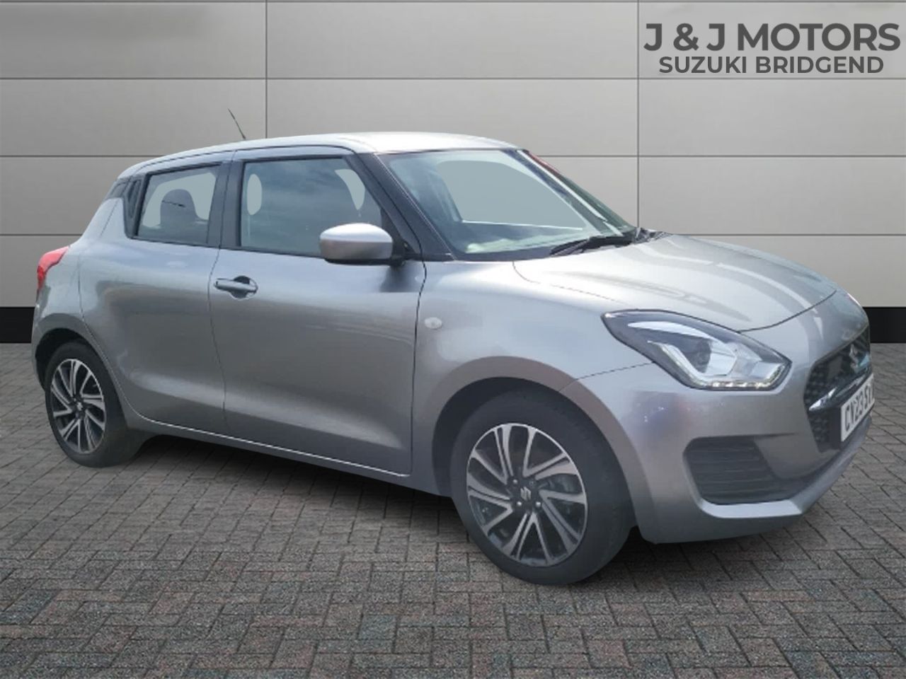 Main listing image - Suzuki Swift