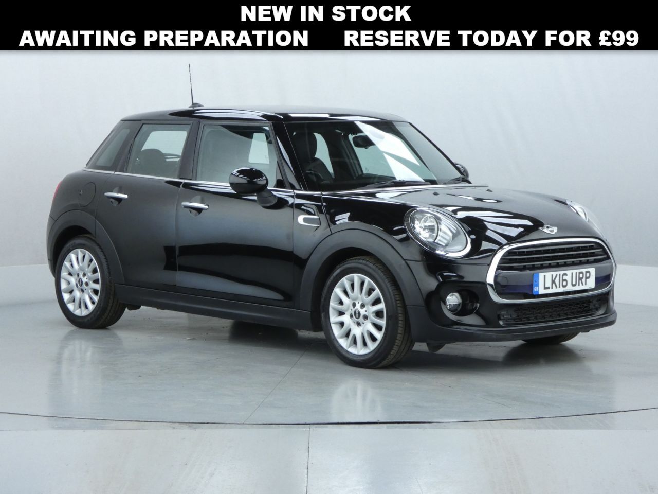 Main listing image - MINI Hatchback 5dr