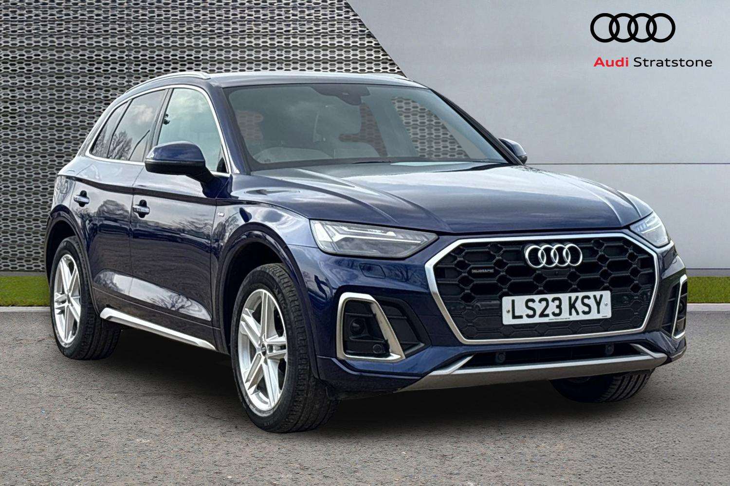 Main listing image - Audi Q5
