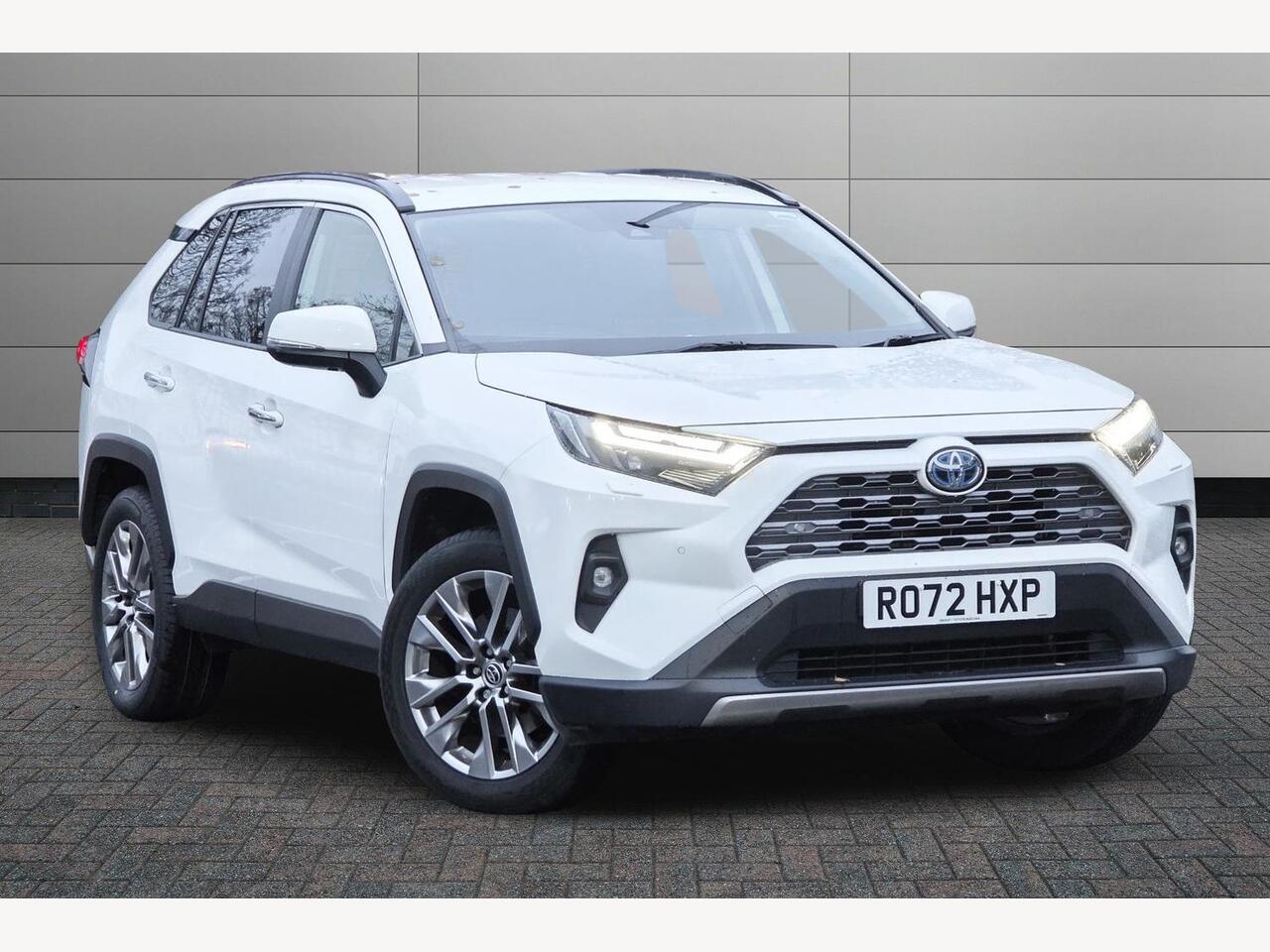 Main listing image - Toyota RAV4