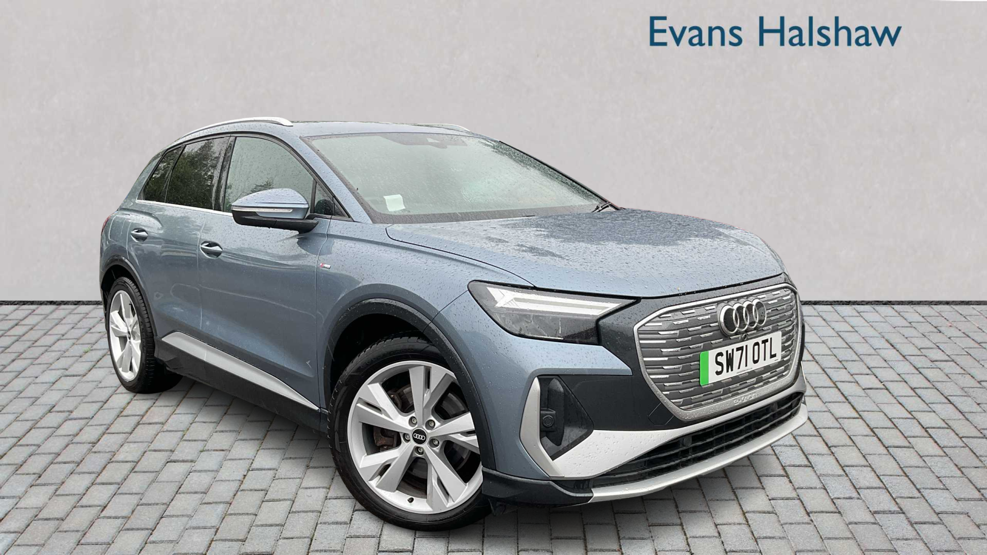 Main listing image - Audi Q4