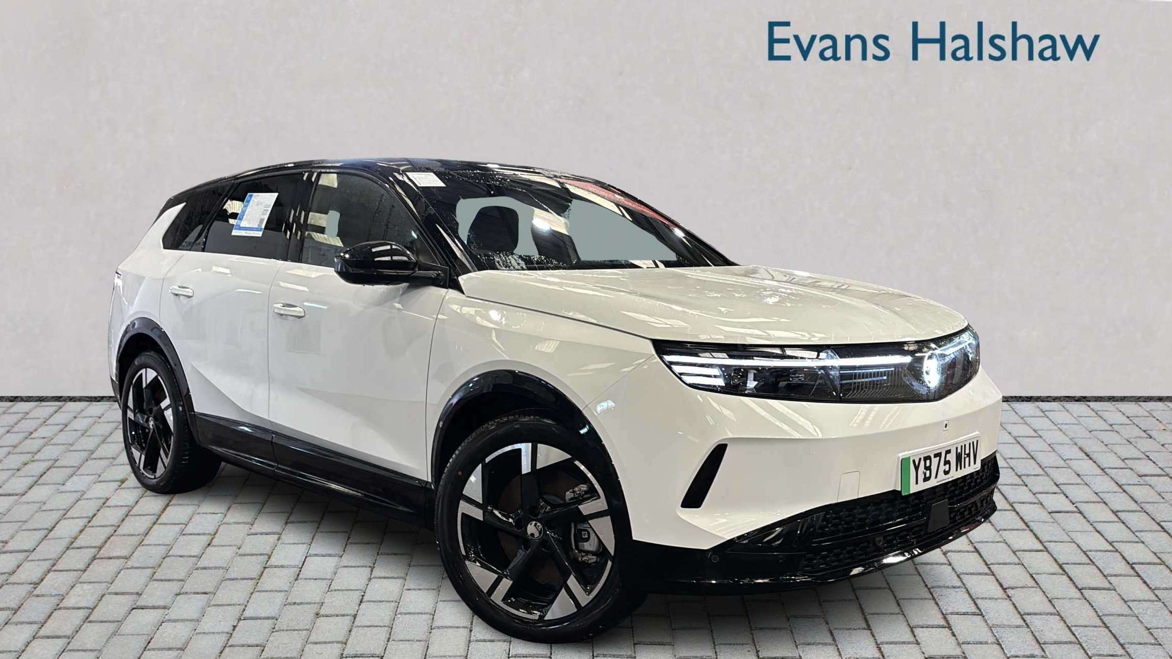 Main listing image - Vauxhall Grandland