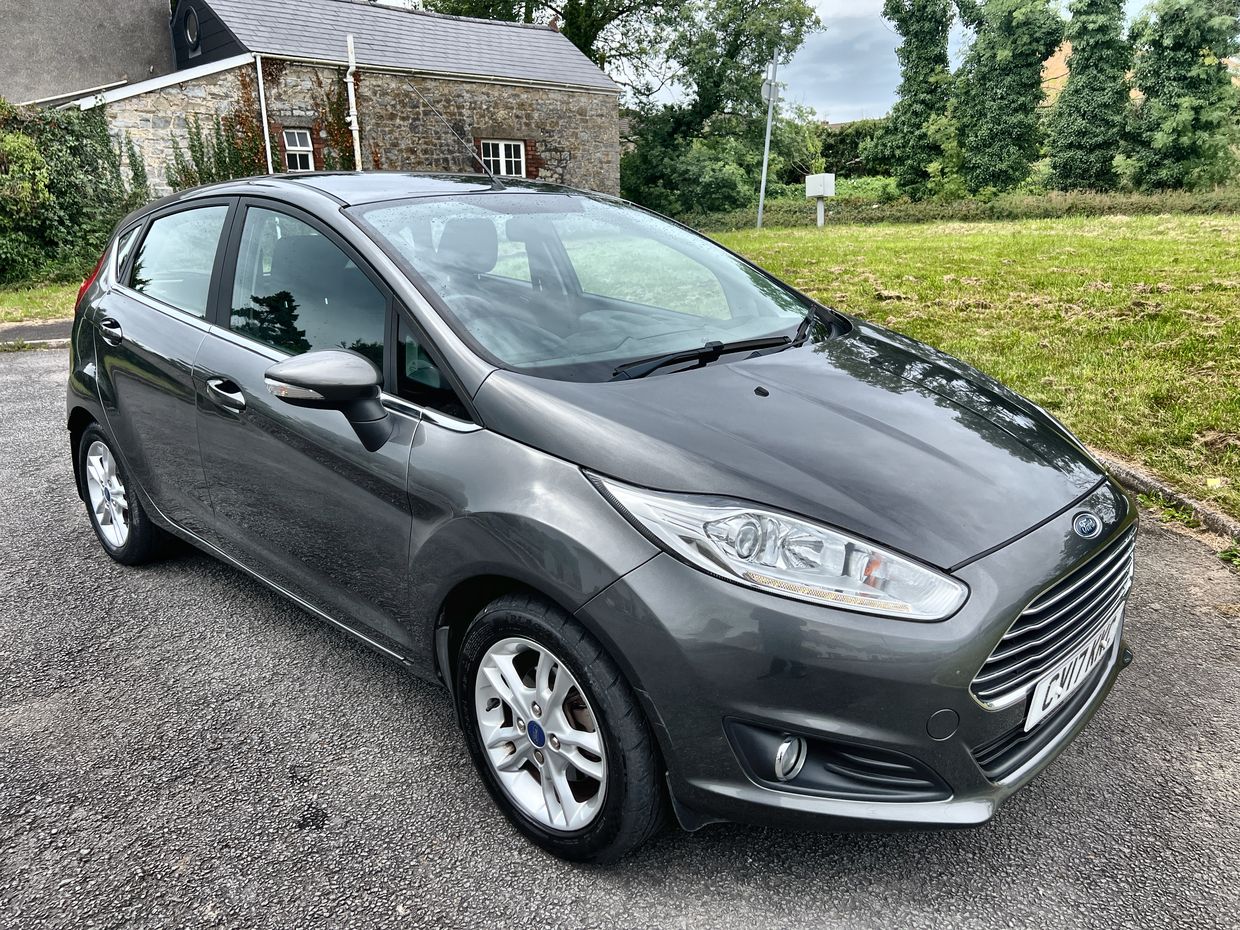 Main listing image - Ford Fiesta