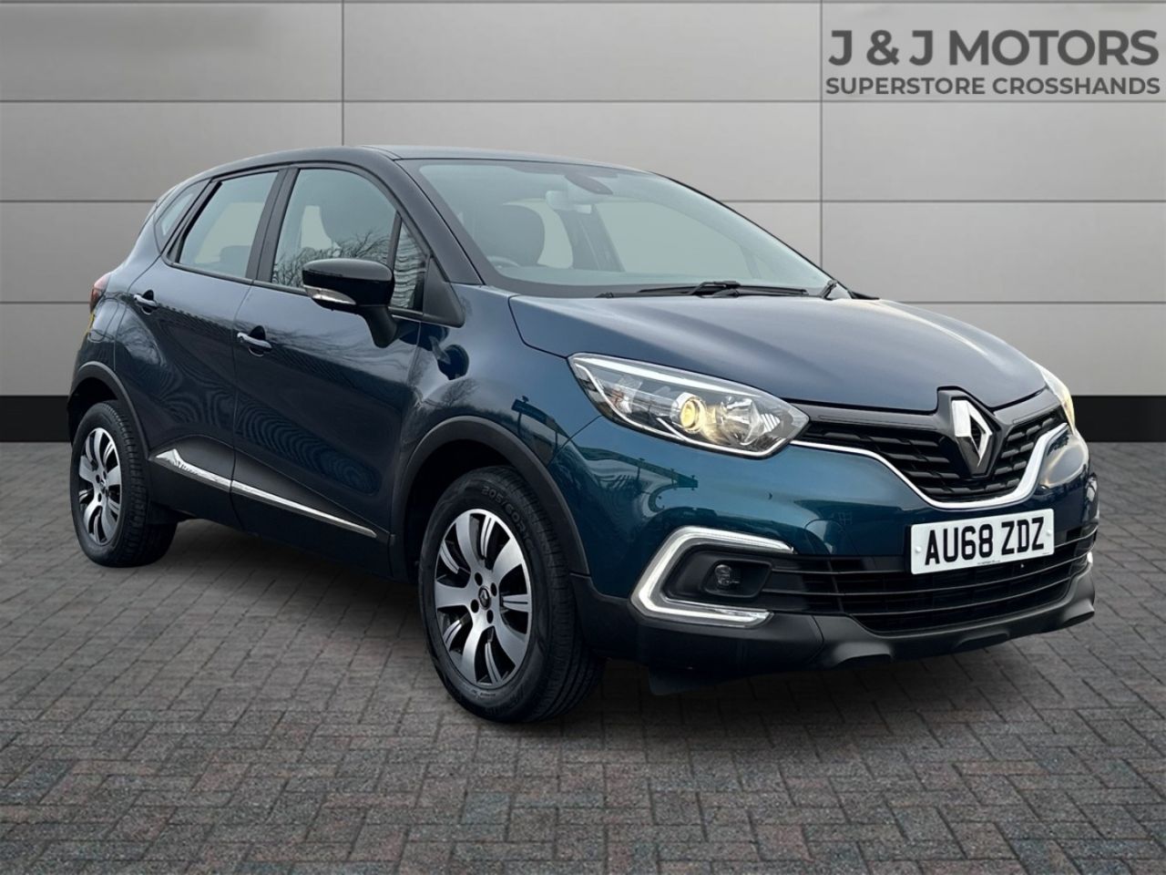 Main listing image - Renault Captur