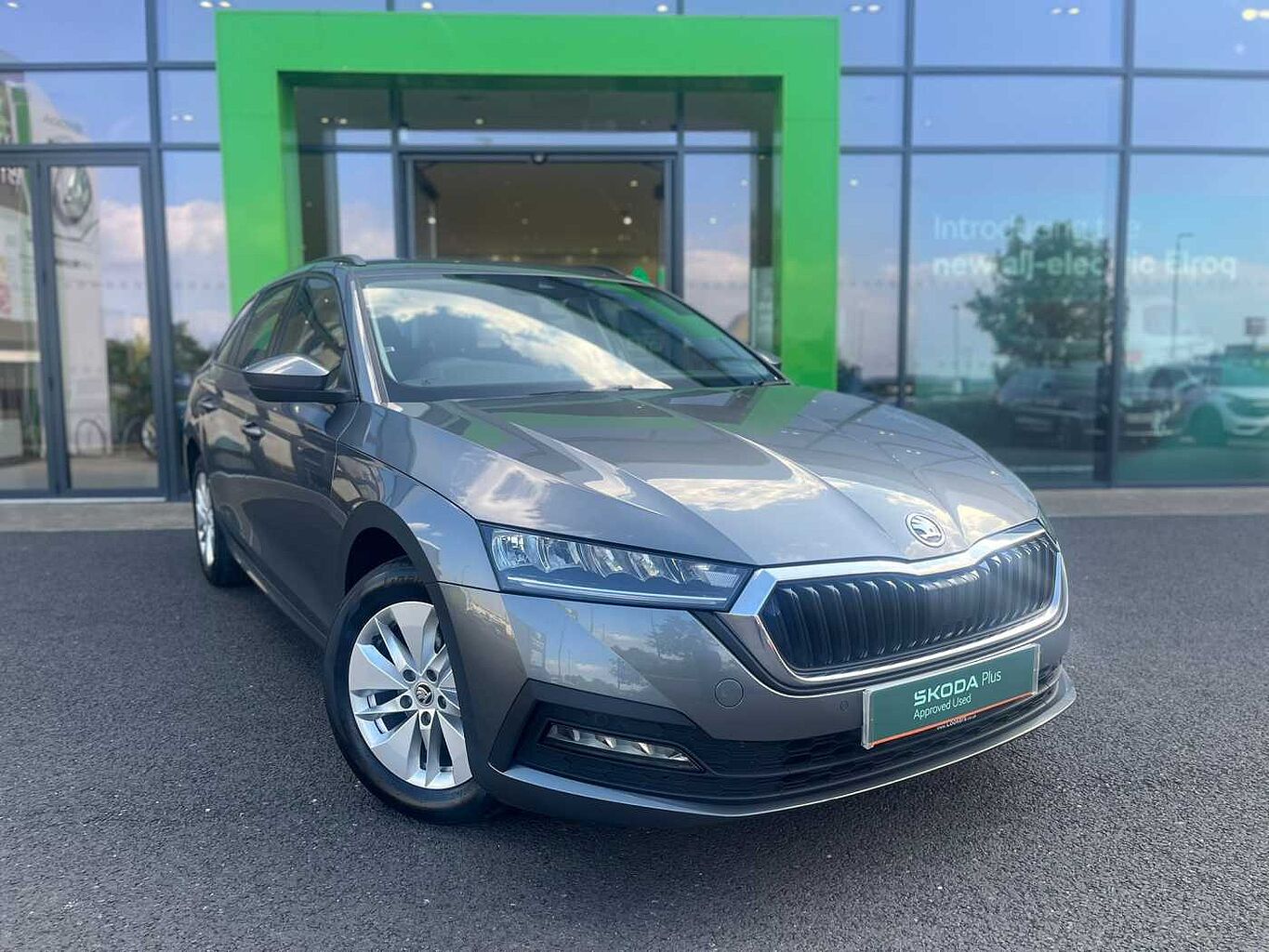 Main listing image - Skoda Octavia Estate