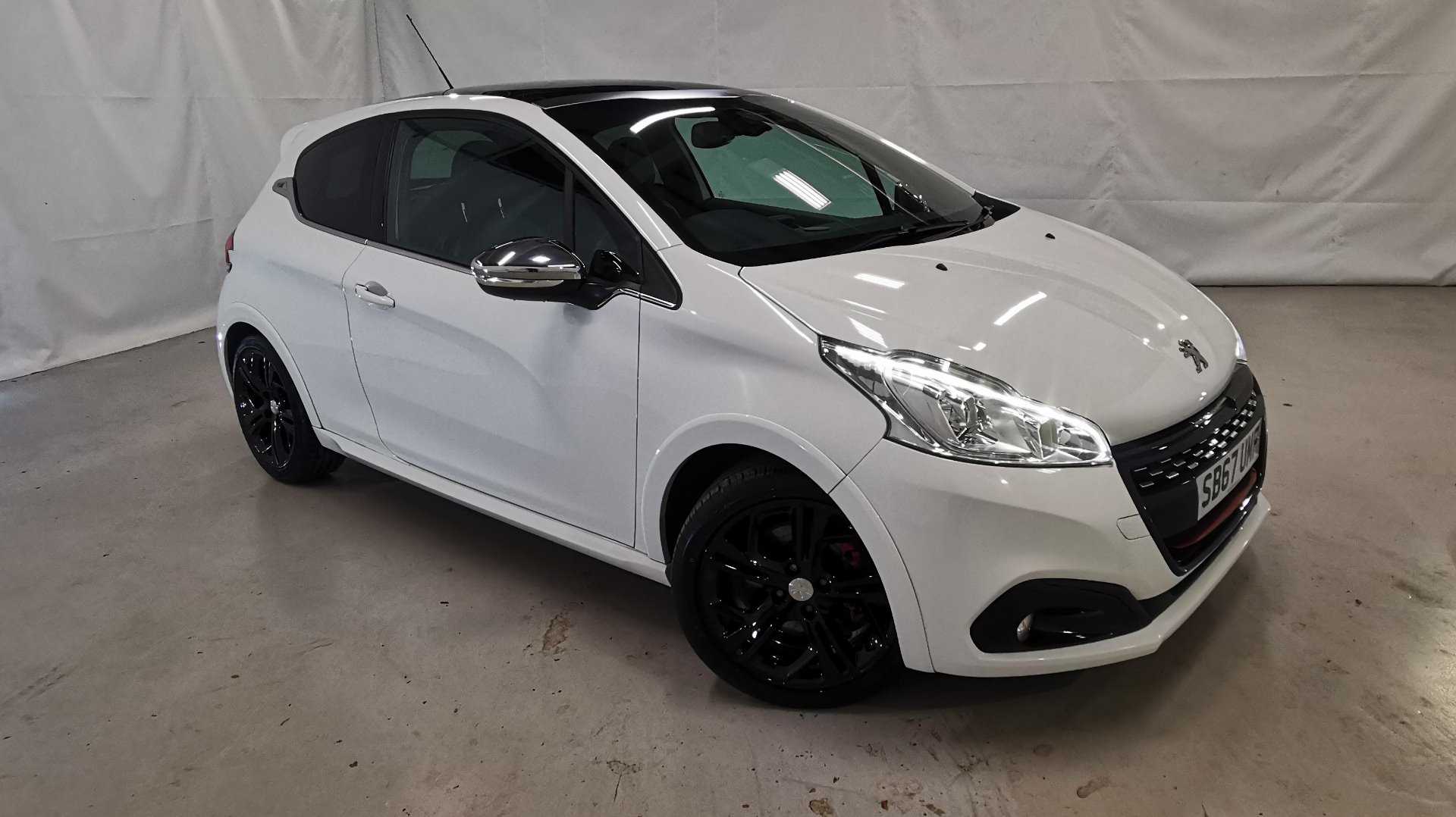 Main listing image - Peugeot 208