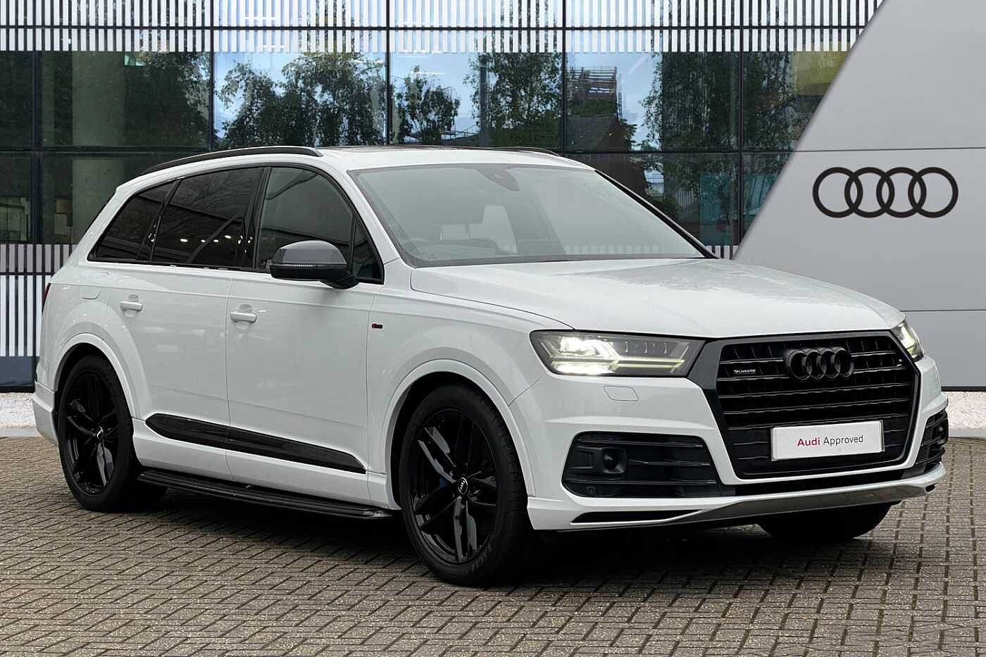 Main listing image - Audi Q7