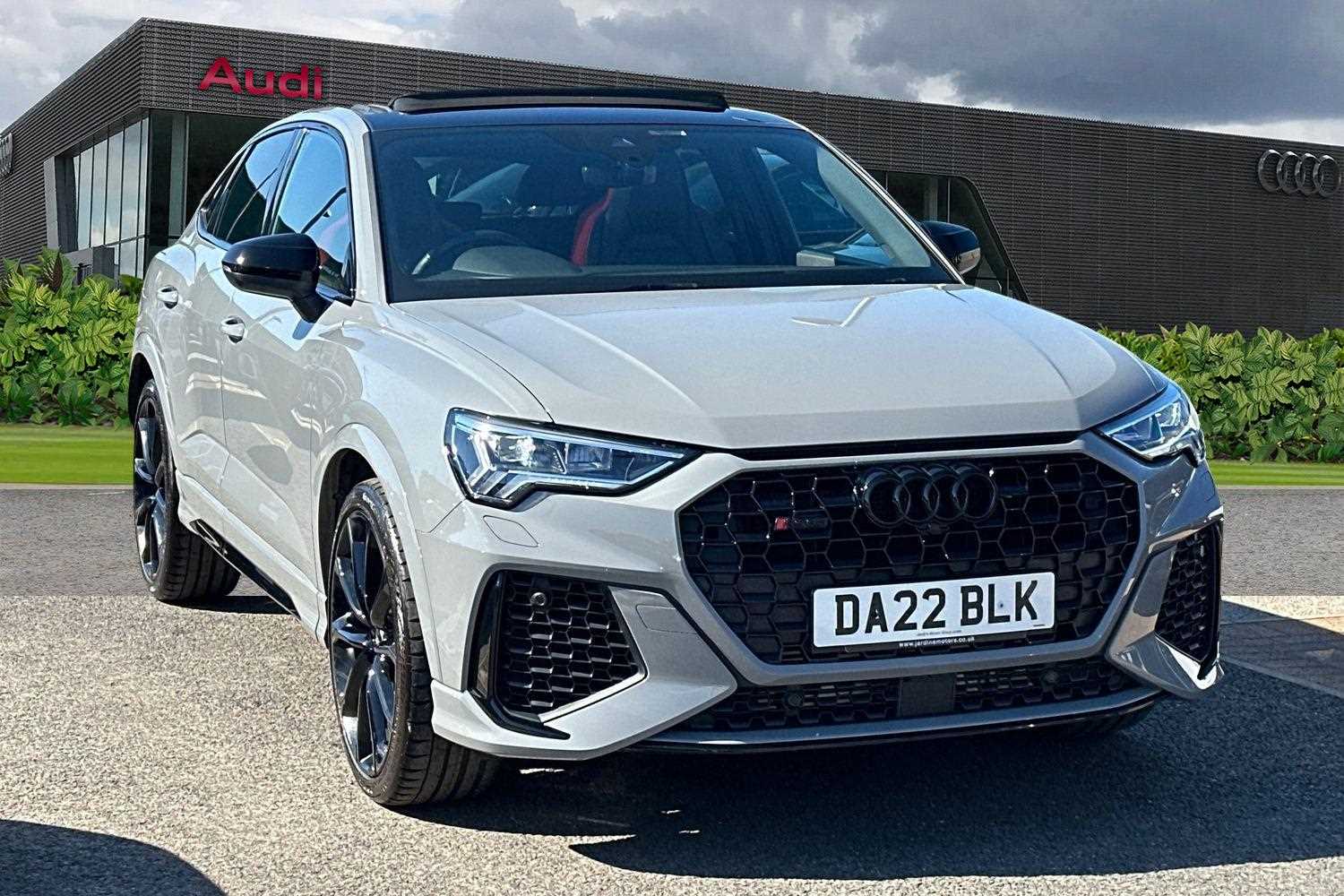 Main listing image - Audi RS Q3