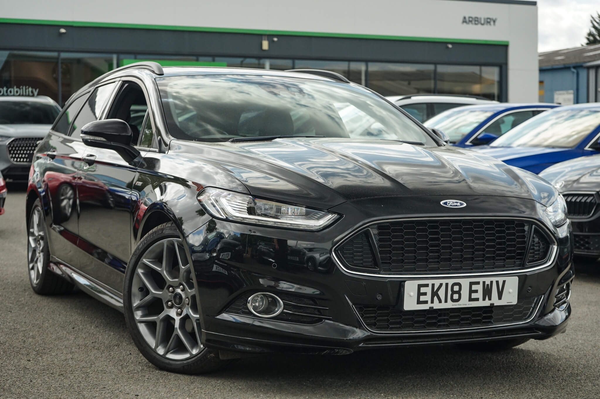 Main listing image - Ford Mondeo