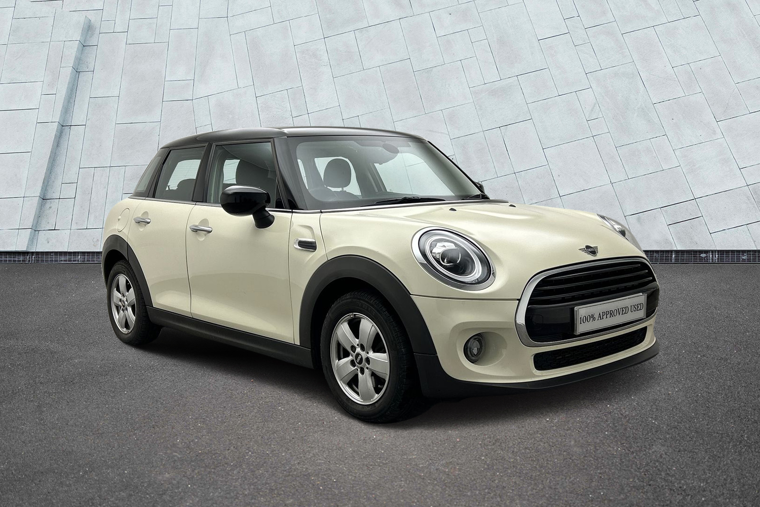 Main listing image - MINI Hatchback 5dr