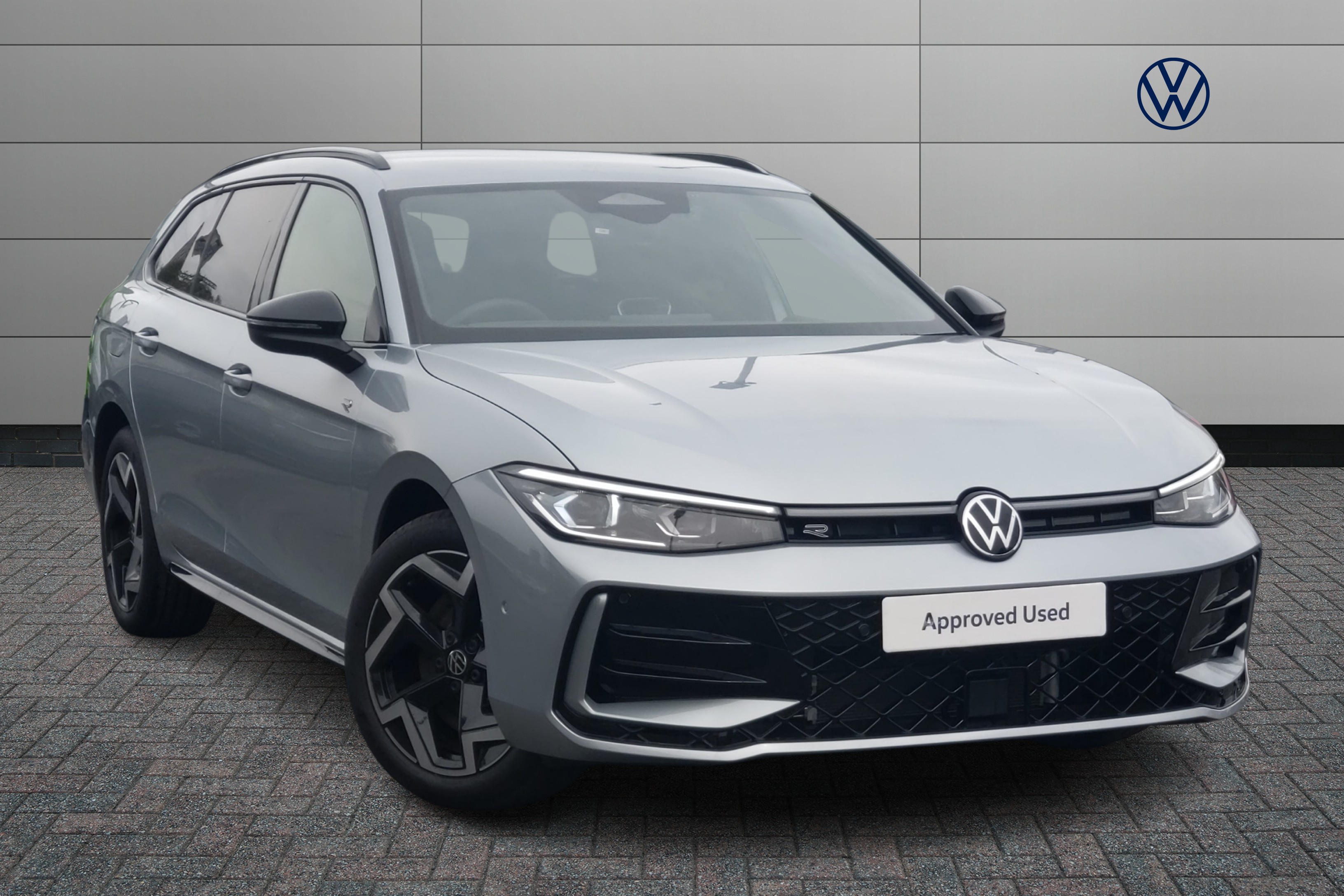 Main listing image - Volkswagen Passat Estate