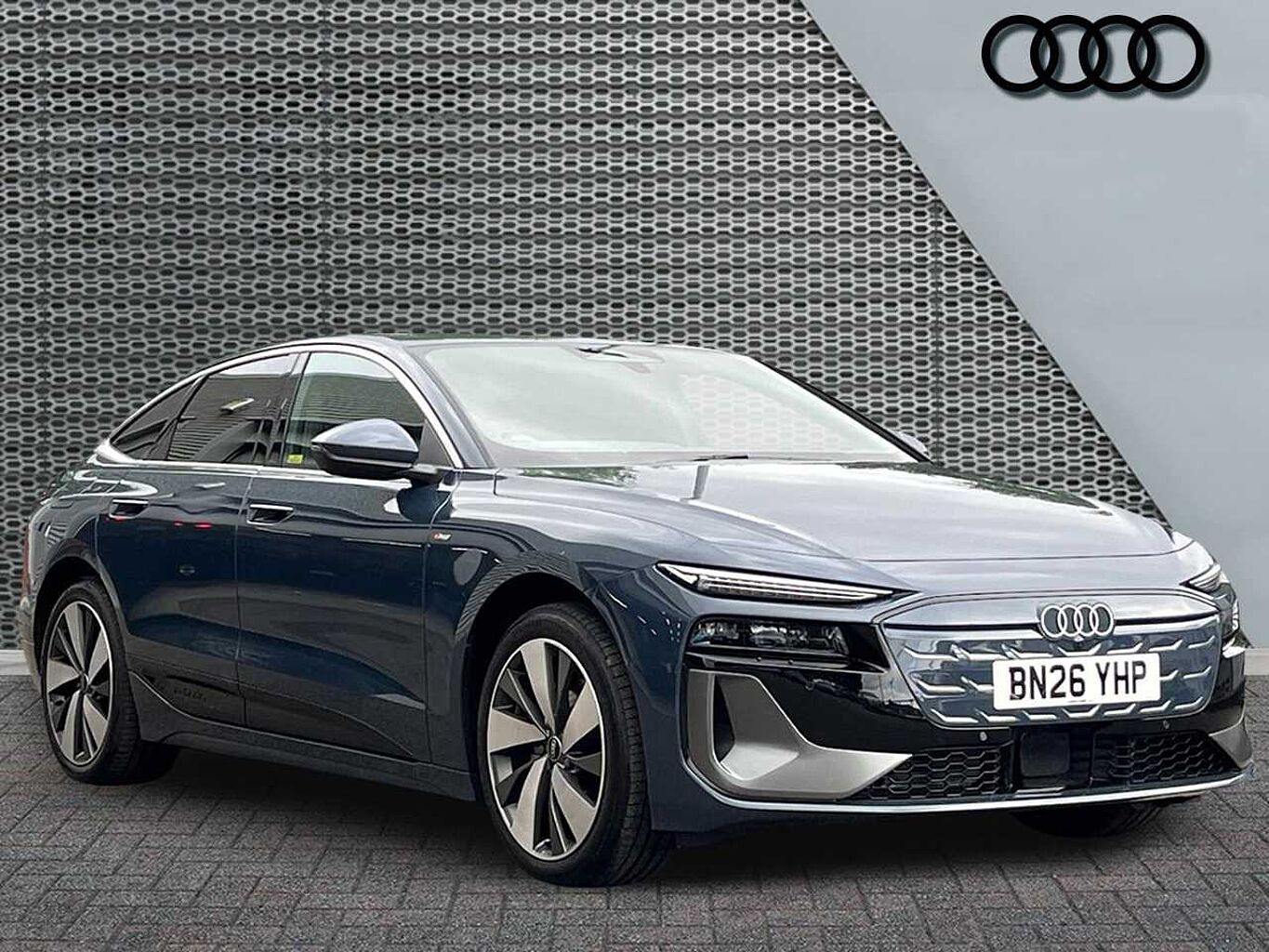 Main listing image - Audi A6