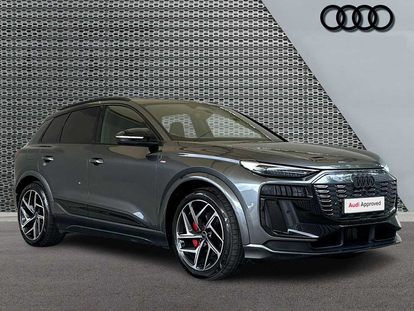 Main listing image - Audi Q6