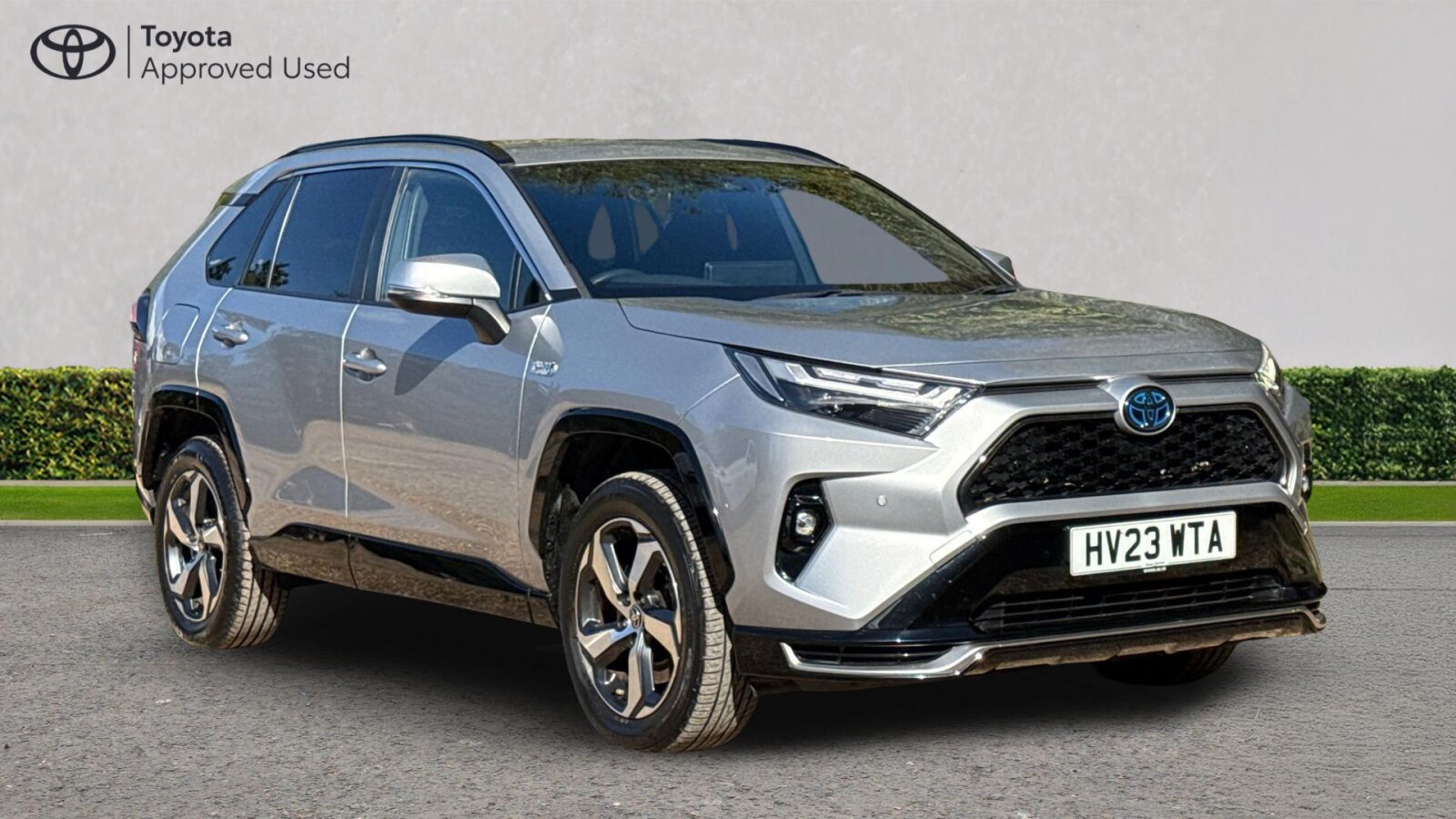 Main listing image - Toyota RAV4