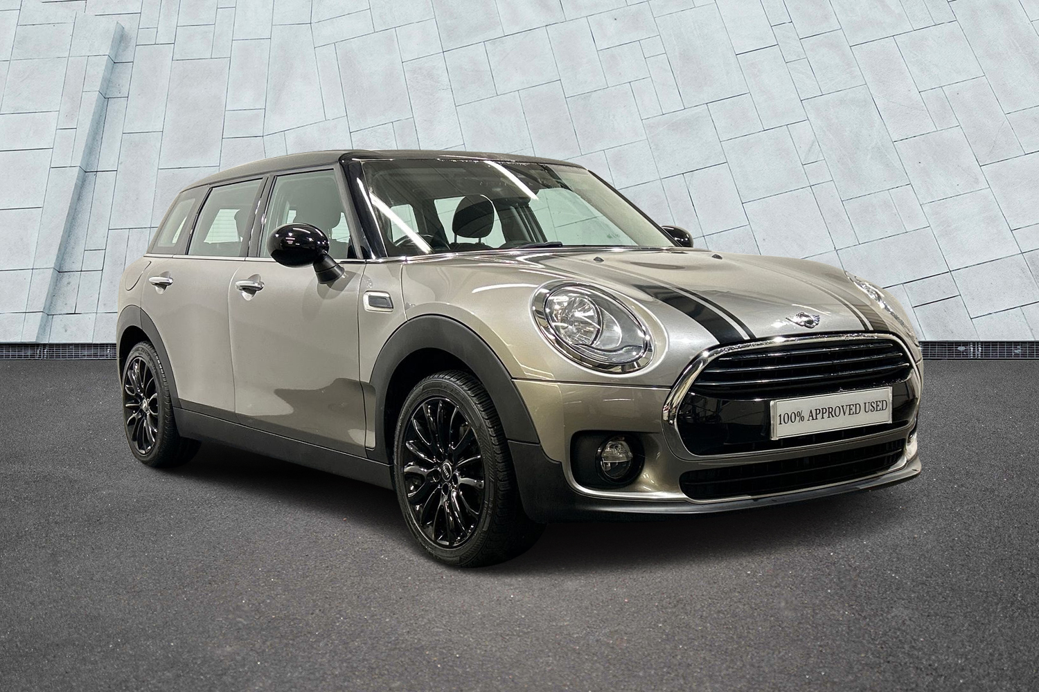 Main listing image - MINI Clubman