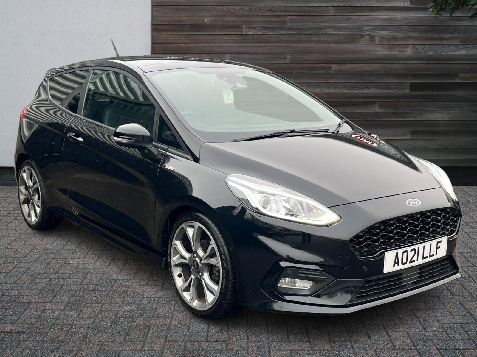 Main listing image - Ford Fiesta