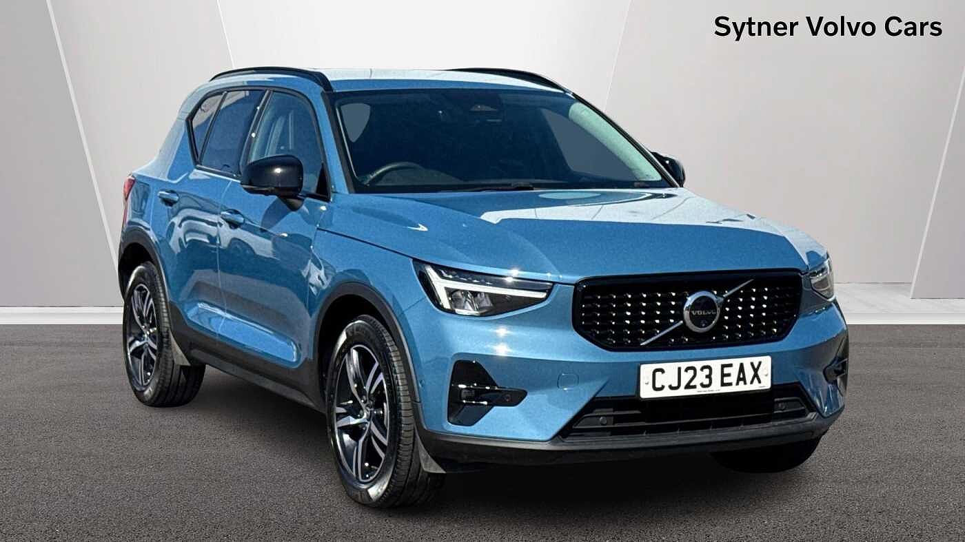 Main listing image - Volvo XC40