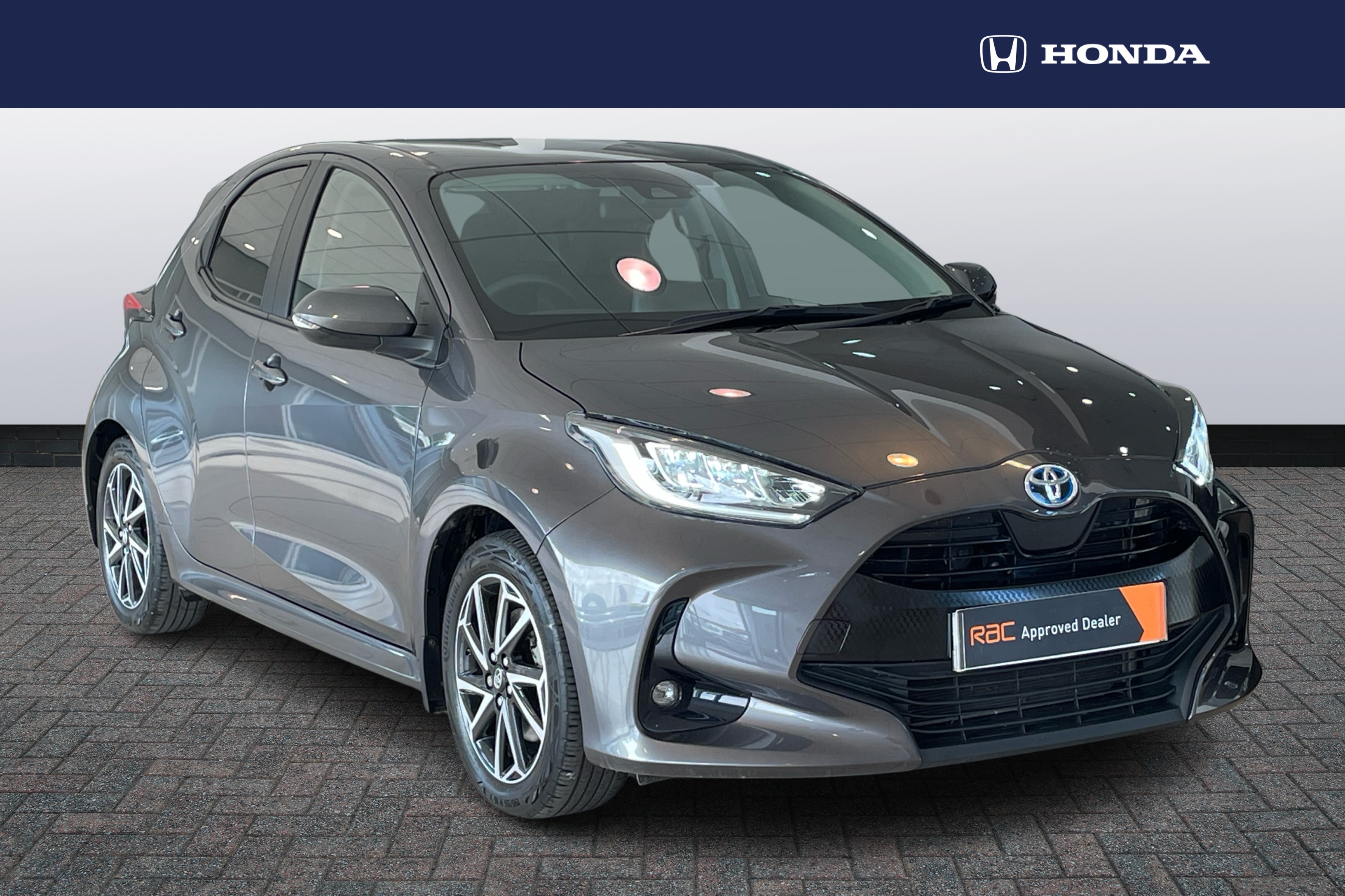 Main listing image - Toyota Yaris