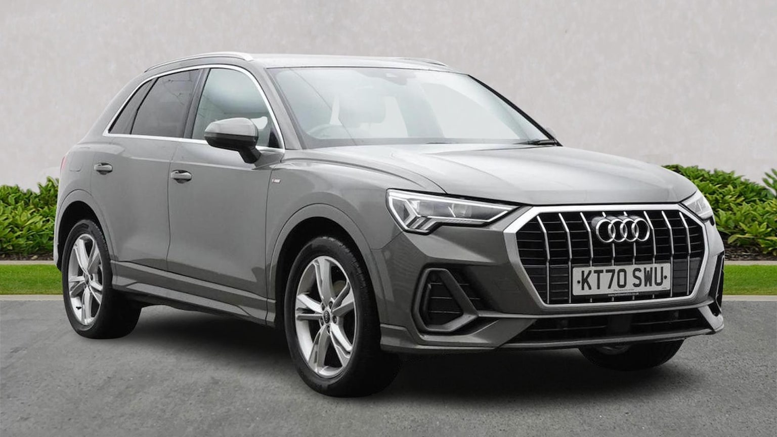 Main listing image - Audi Q3