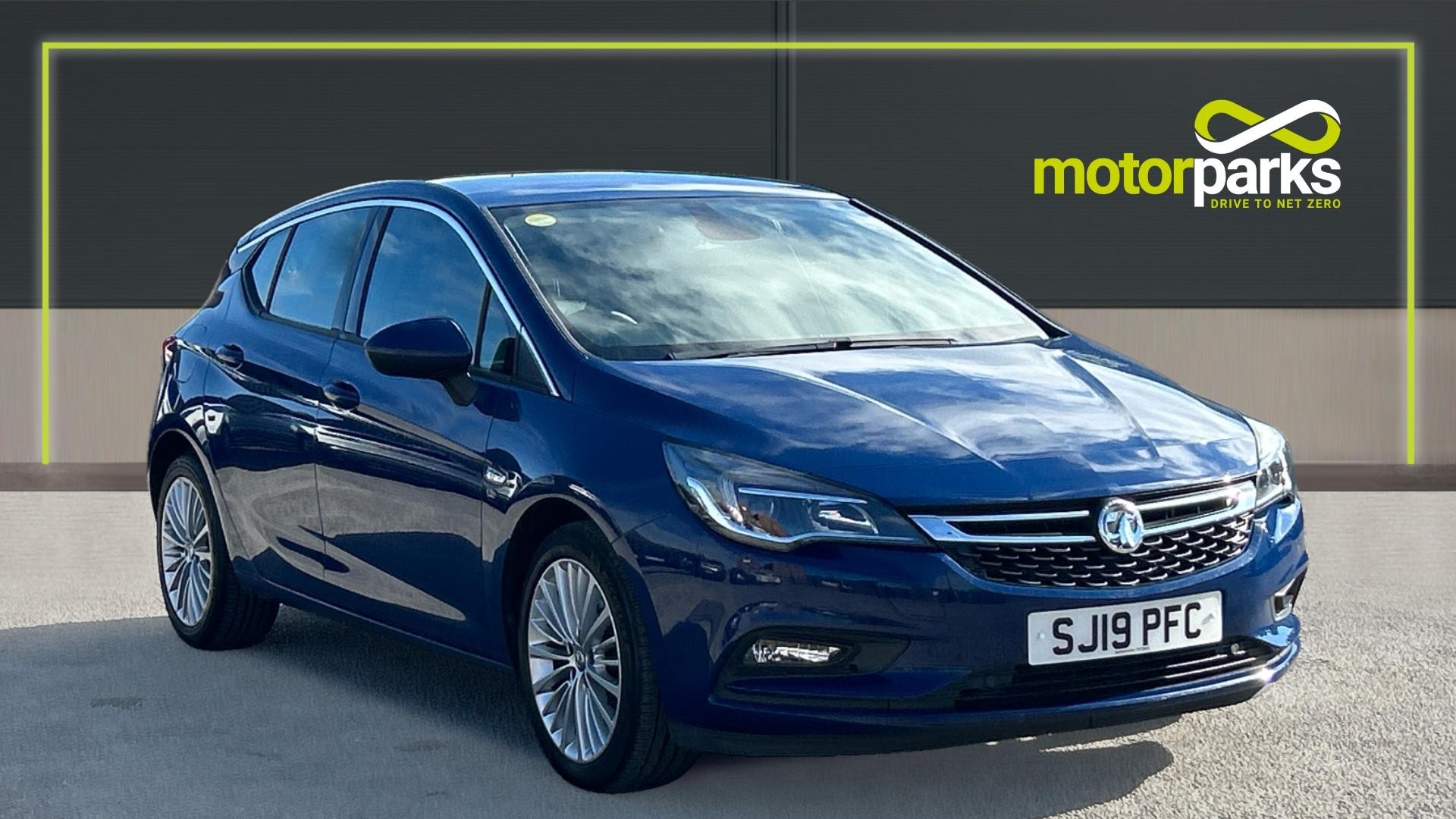 Main listing image - Vauxhall Astra