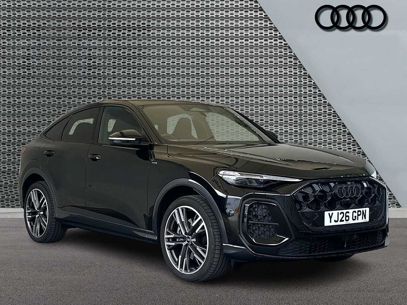 Main listing image - Audi Q5