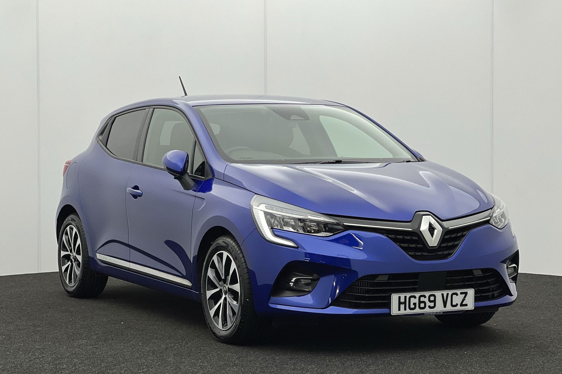 Main listing image - Renault Clio