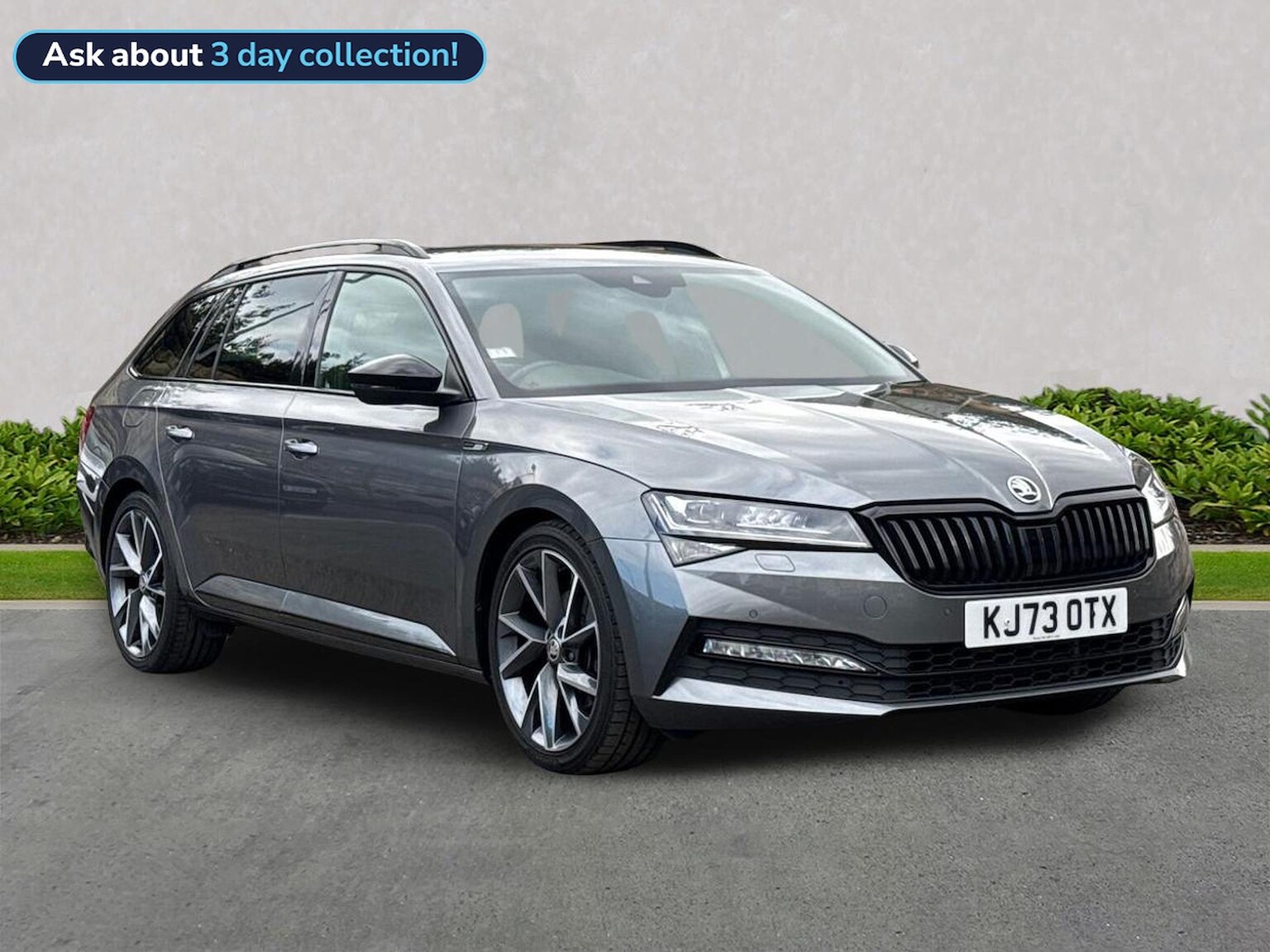 Main listing image - Skoda Superb