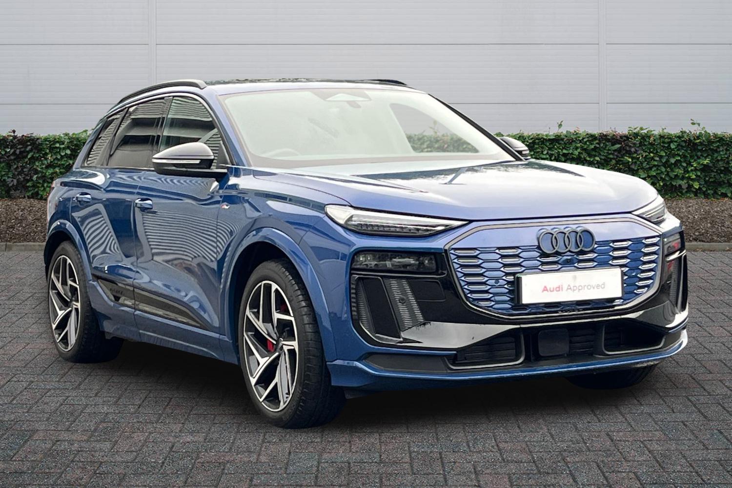 Main listing image - Audi Q6