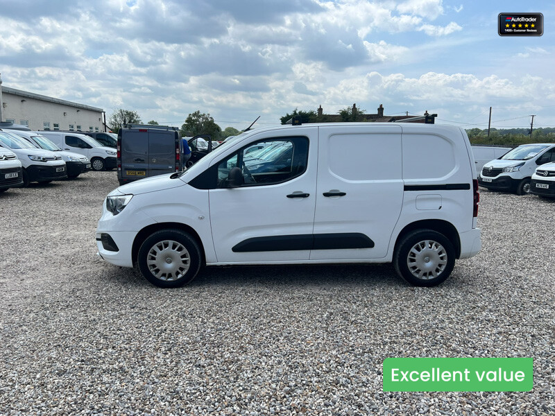 Main listing image - Vauxhall Combo Cargo