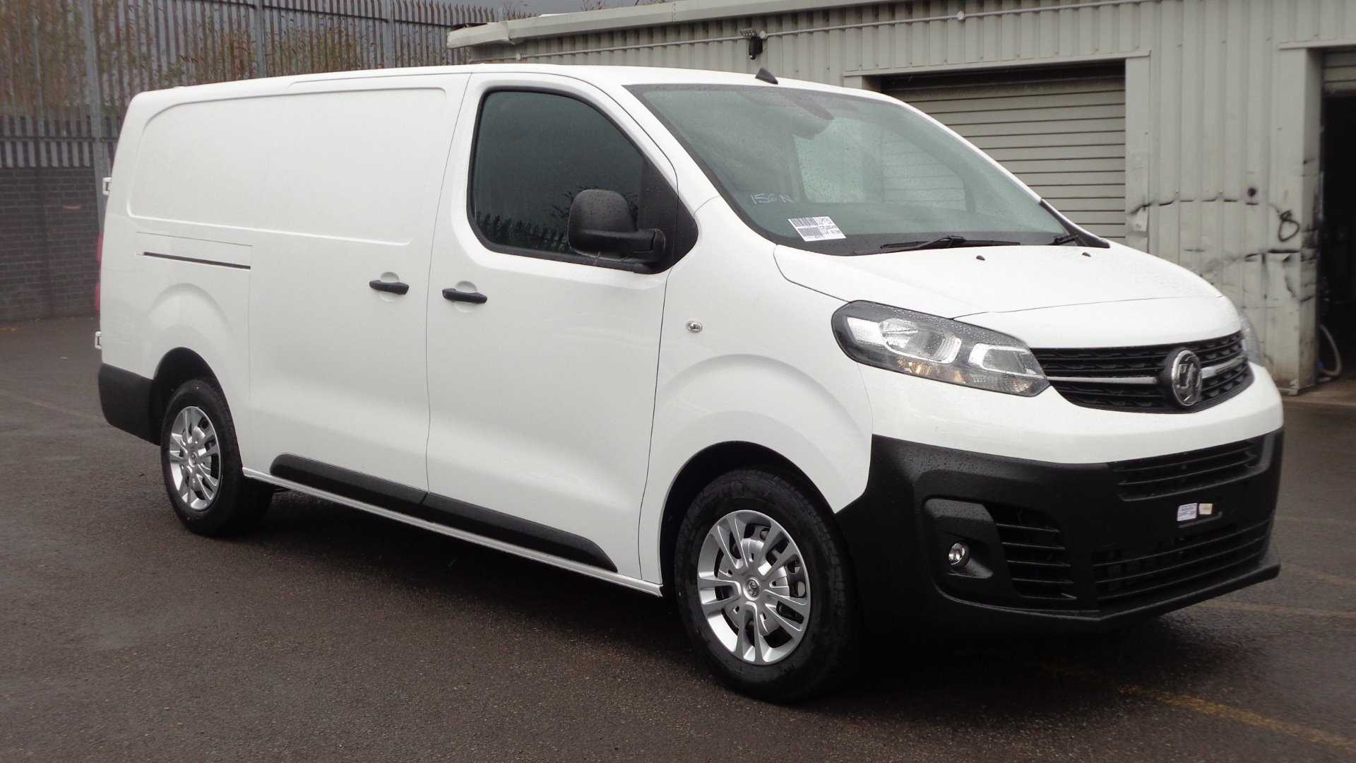 Main listing image - Vauxhall Vivaro