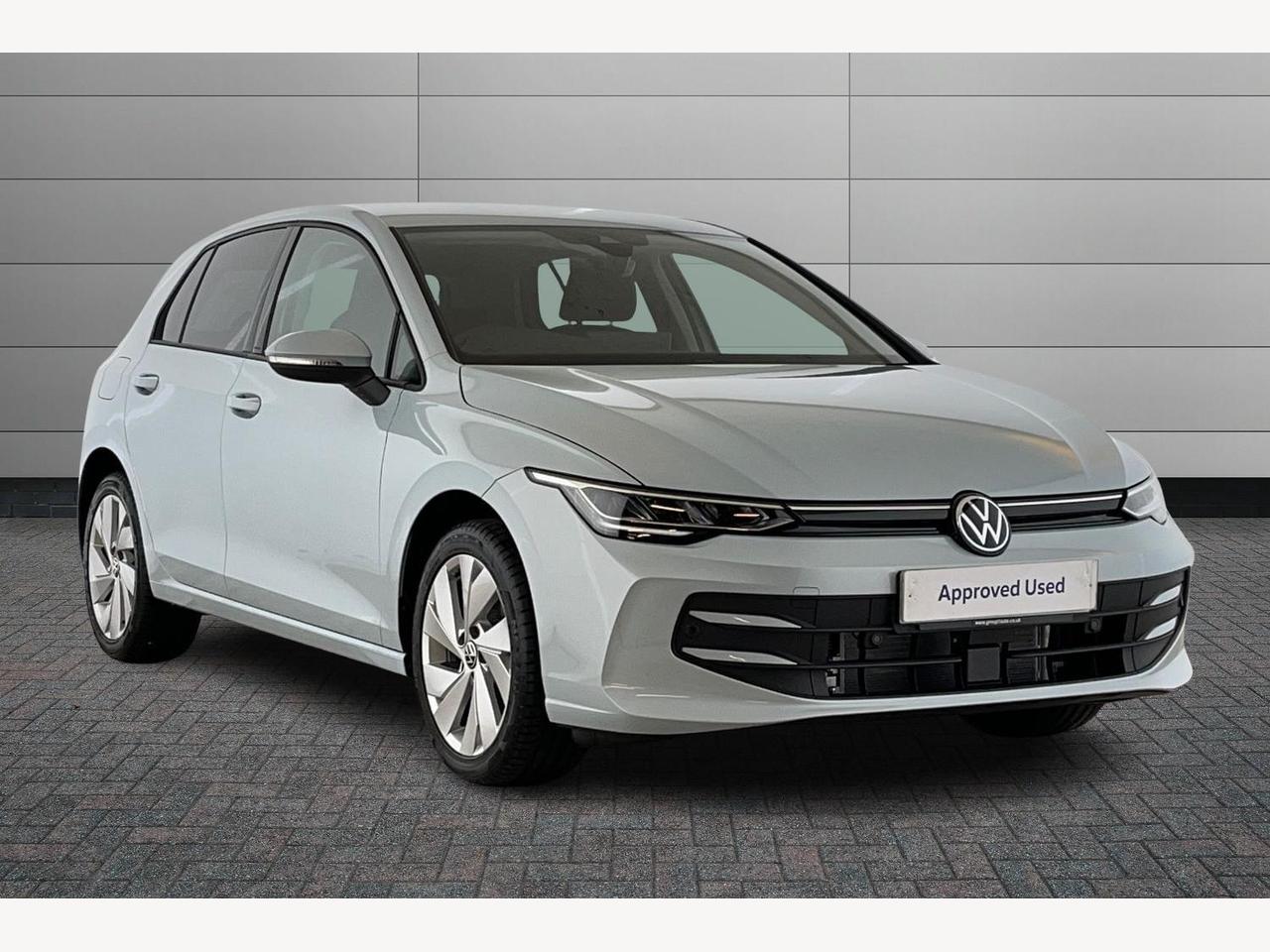 Main listing image - Volkswagen Golf