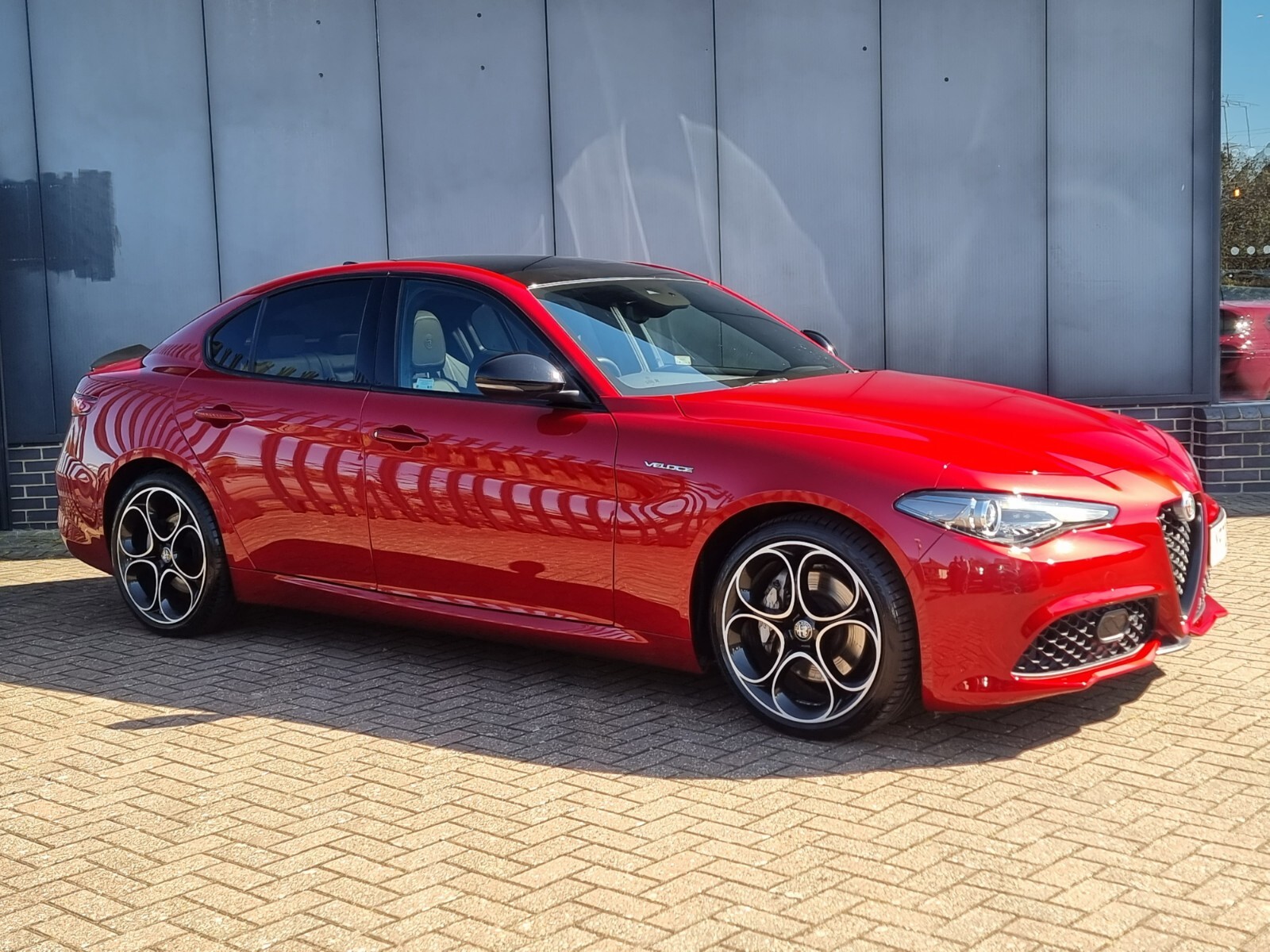 Main listing image - Alfa Romeo Giulia