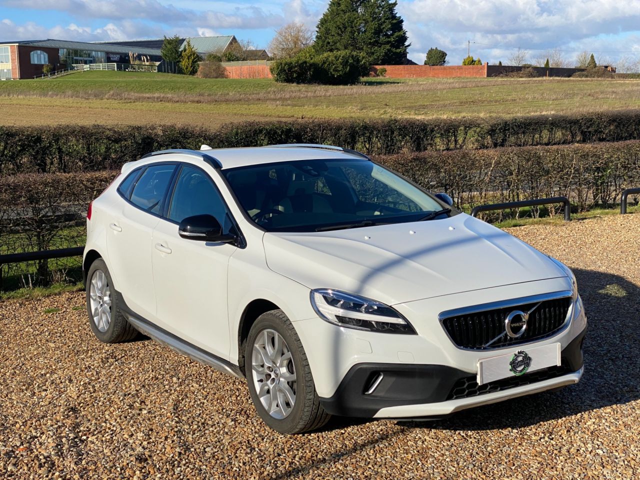 Main listing image - Volvo V40 Cross Country