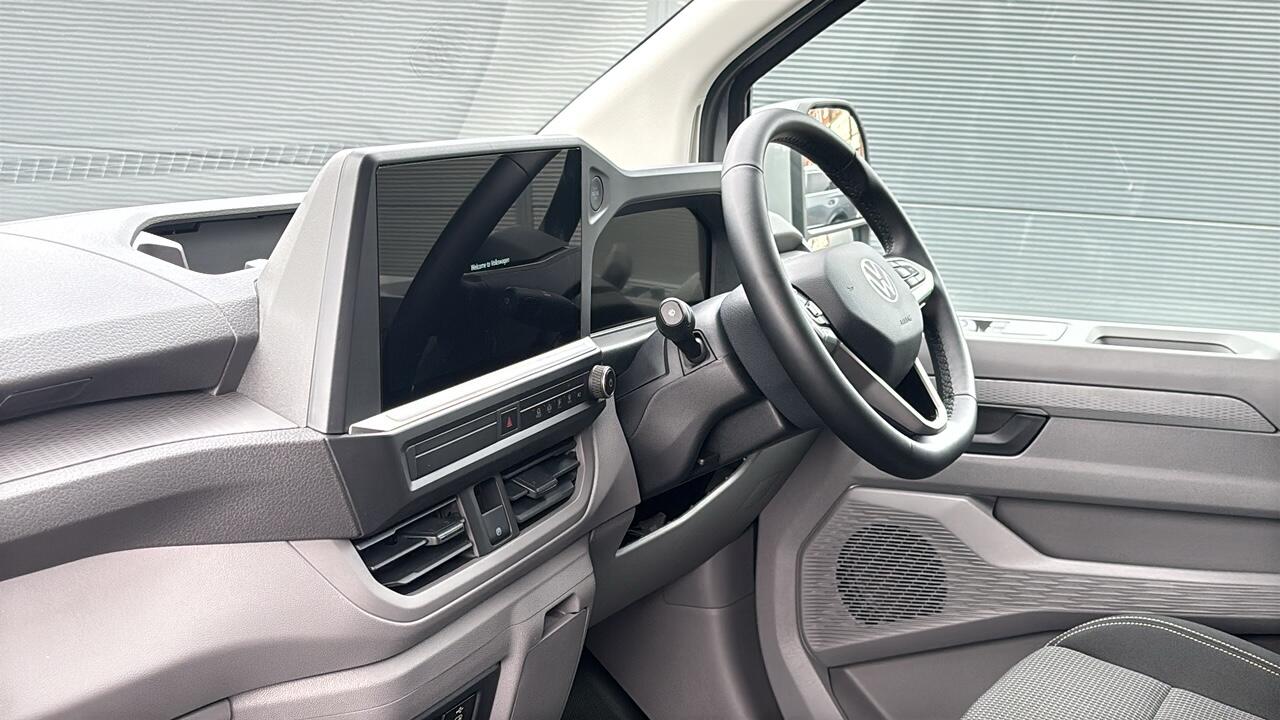 Main listing image - Volkswagen Transporter