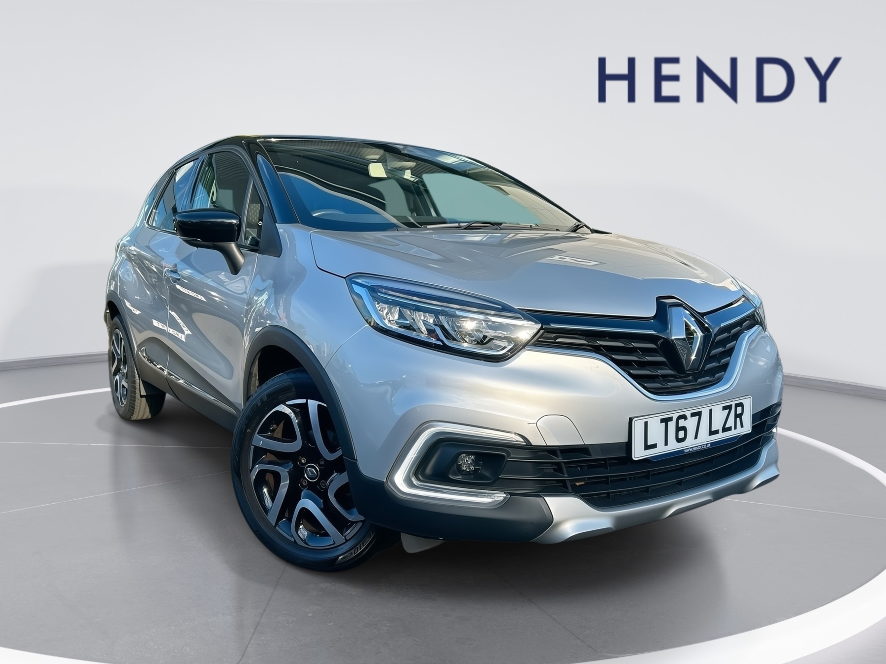 Main listing image - Renault Captur