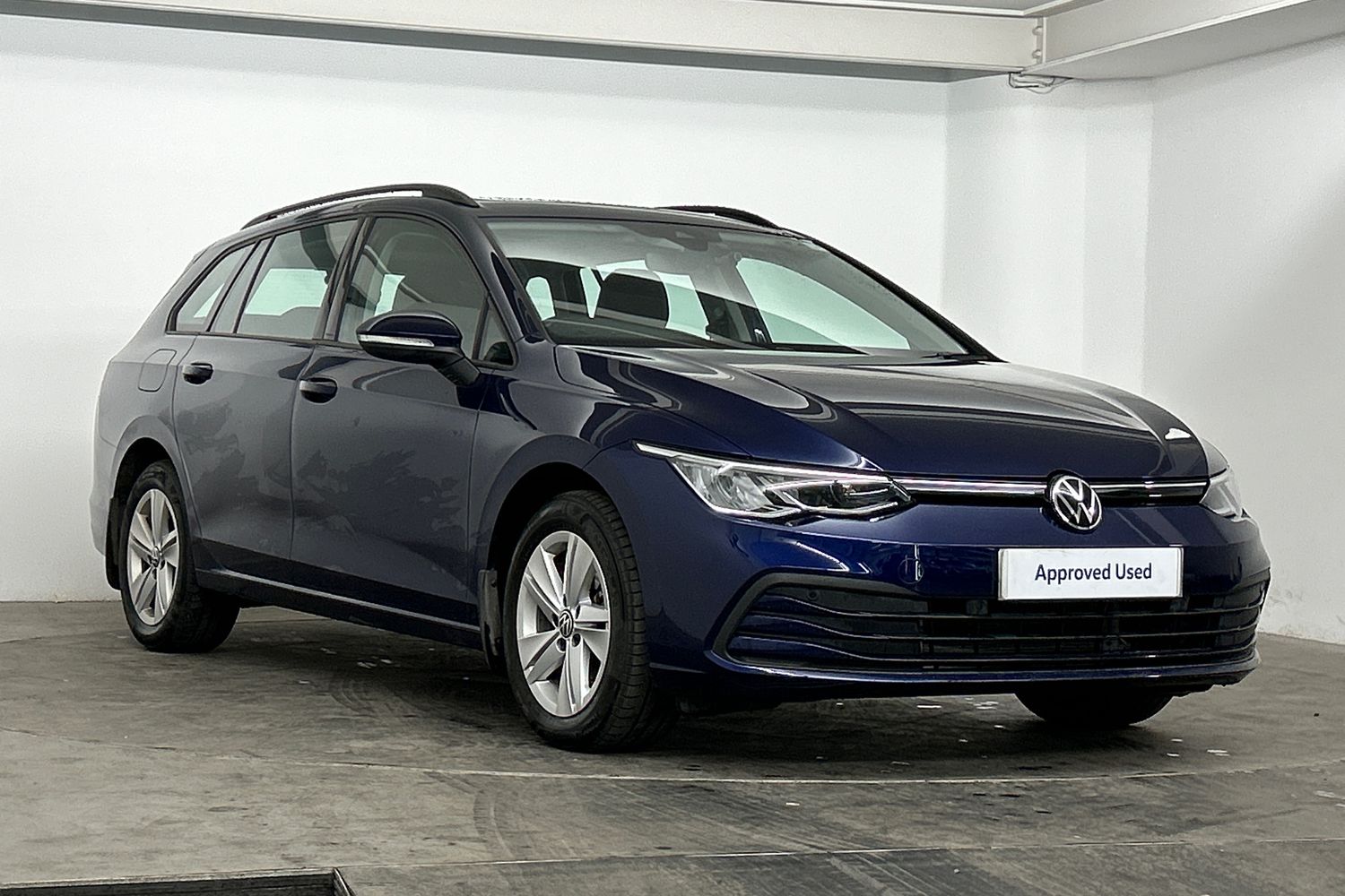 Main listing image - Volkswagen Golf Estate
