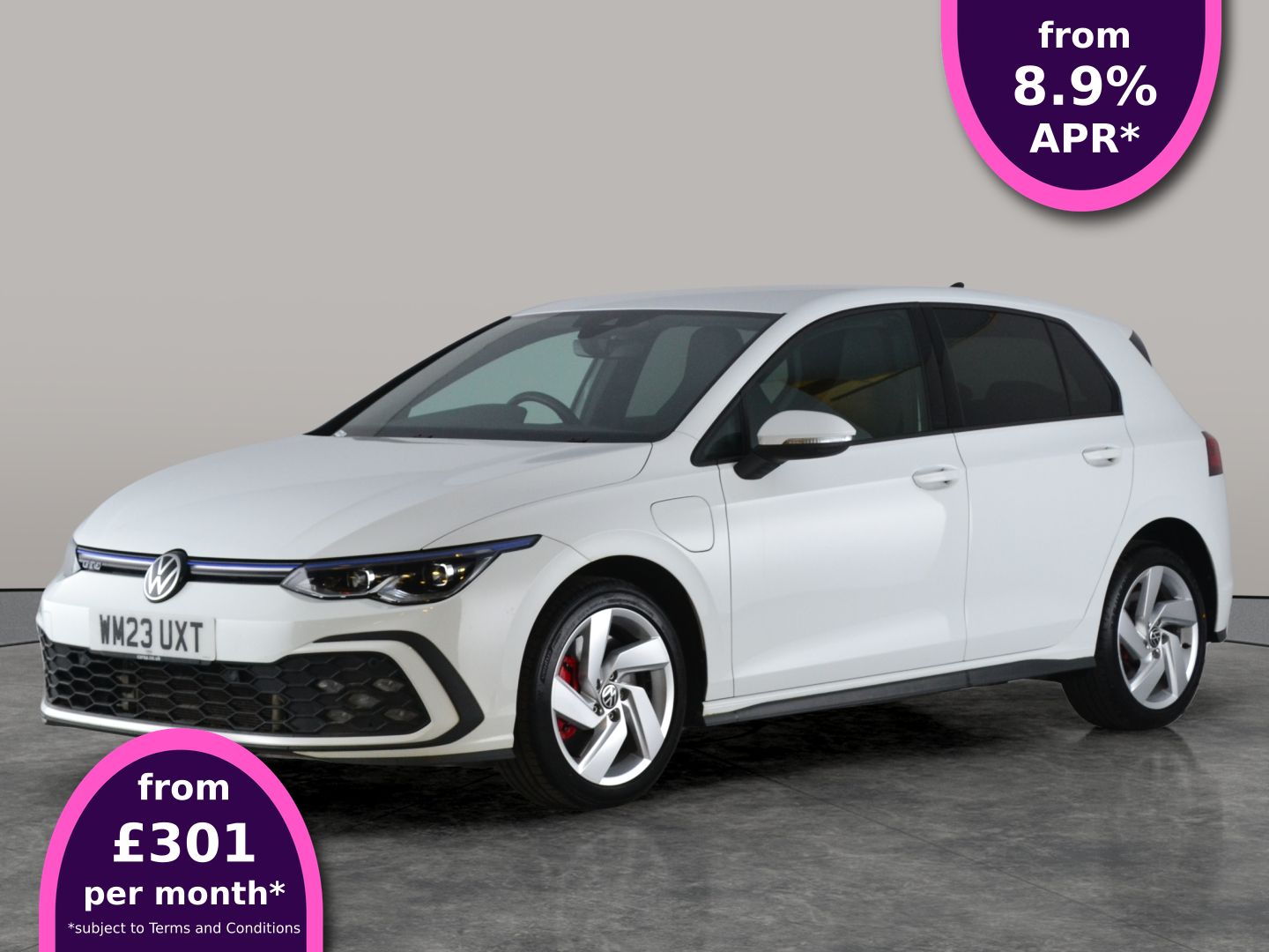 Main listing image - Volkswagen Golf GTE