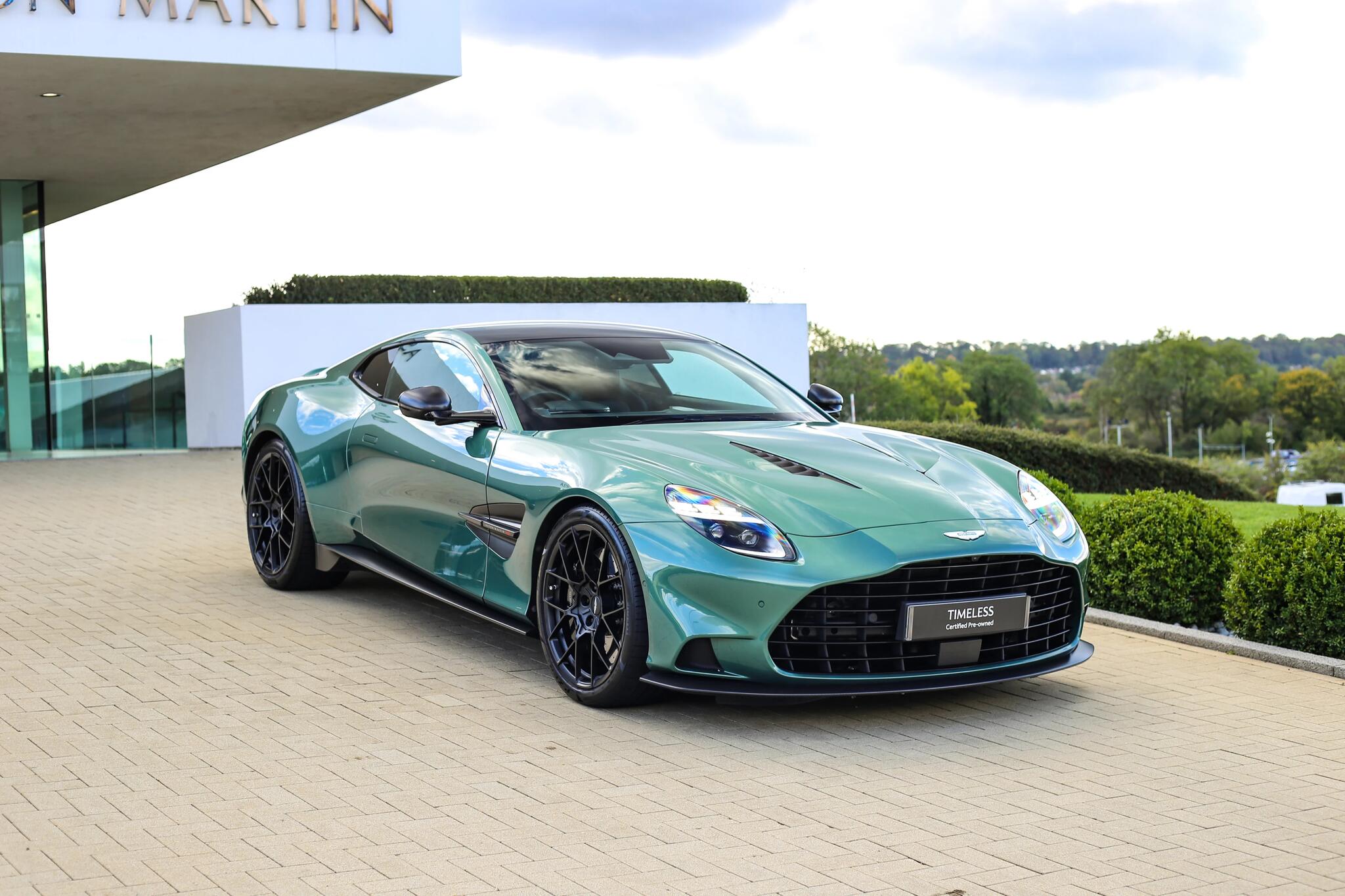 Main listing image - Aston Martin Vanquish