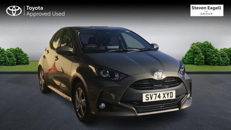 Main listing image - Toyota Yaris