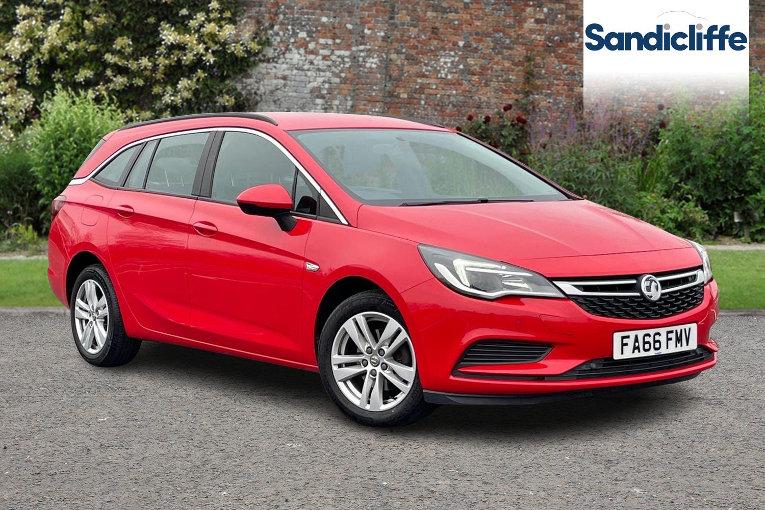 Main listing image - Vauxhall Astra Sports Tourer