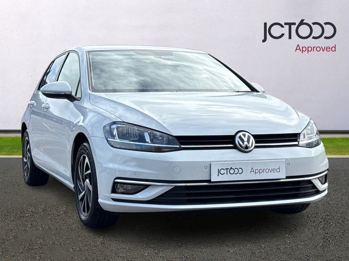 Main listing image - Volkswagen Golf